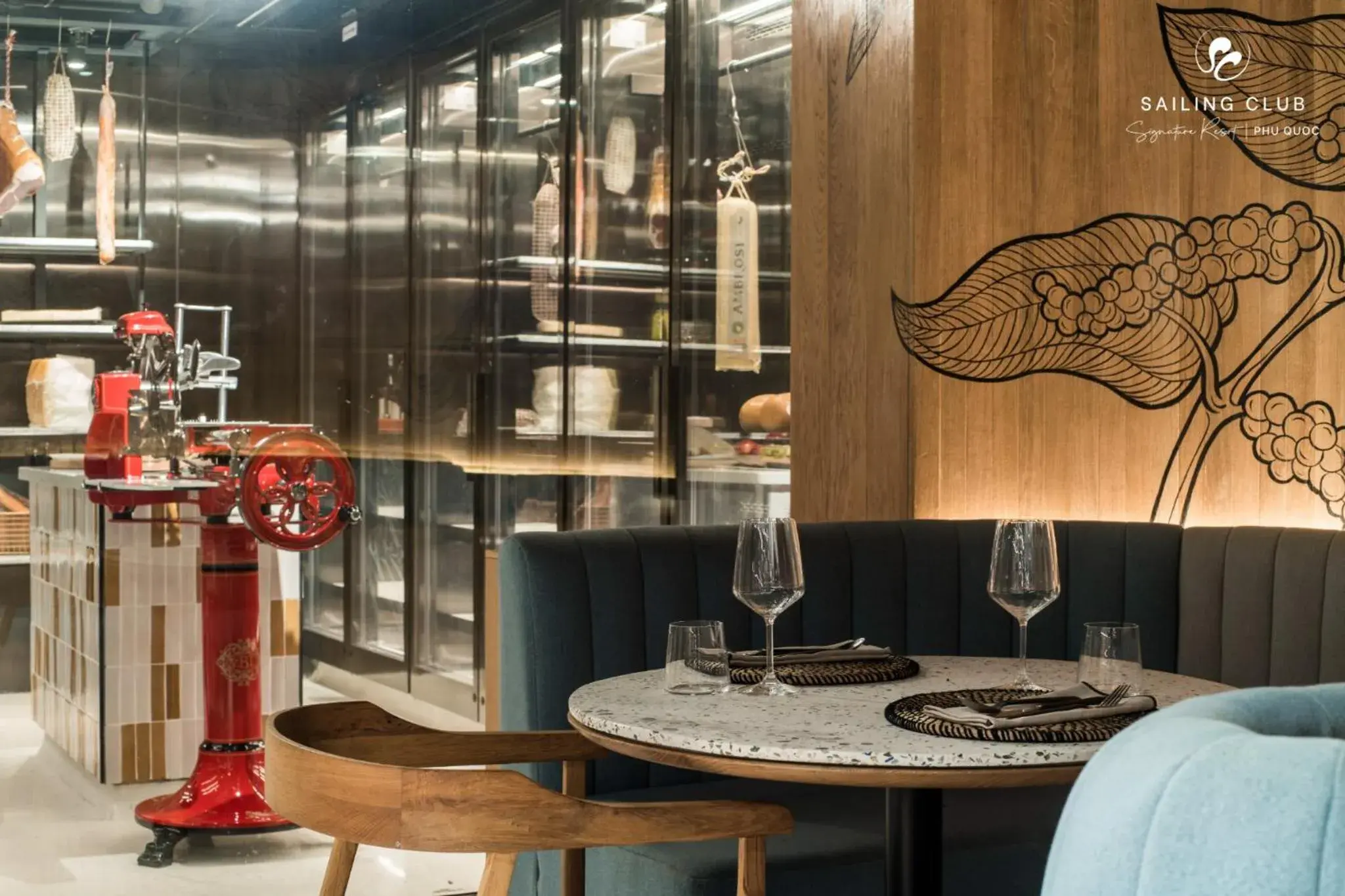 Restaurant/places to eat in Sailing Club Signature Resort Phu Quoc Restaurant/places to eat in Sailing Club Signature Resort Phu Quoc