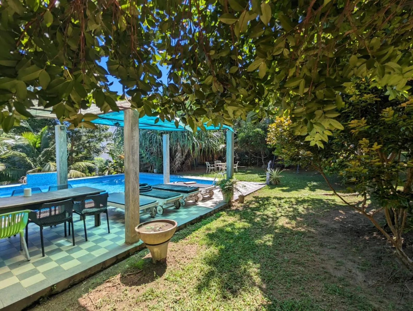 Swimming pool in Green View Villa