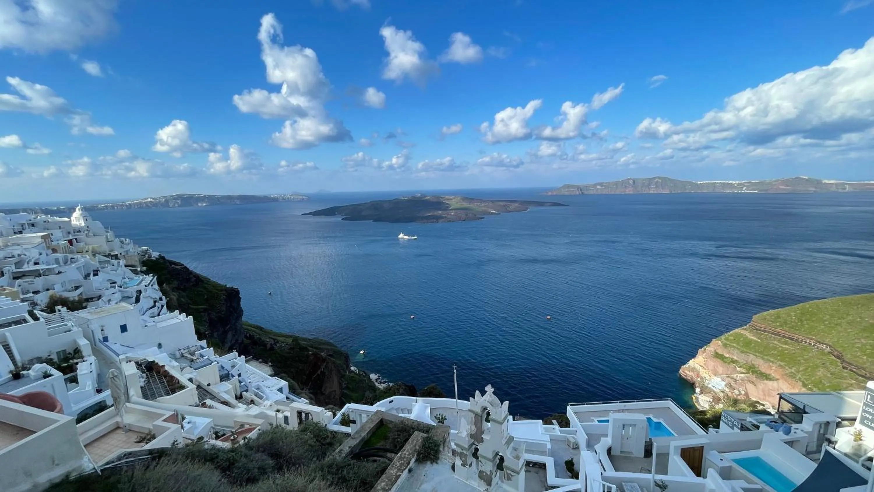 Property building in Asha Luxury Suites