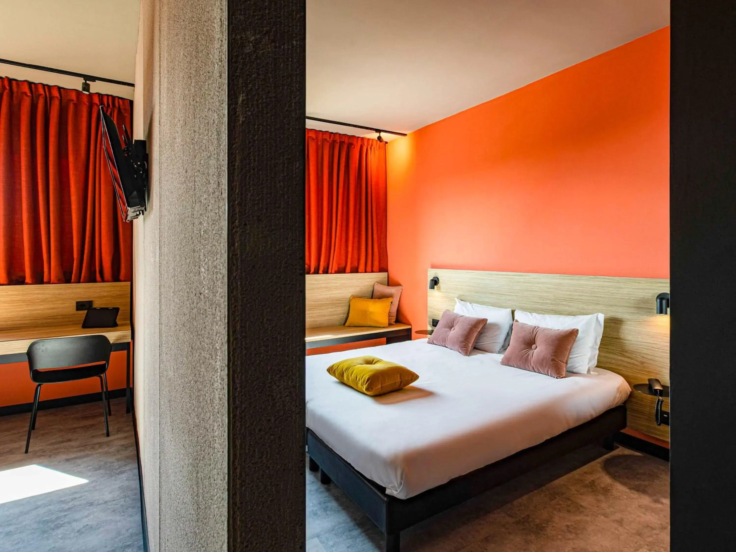 Bedroom, Bed in Ibis Styles Roma Aurelia Bedroom, Bed in Ibis Styles Roma Aurelia