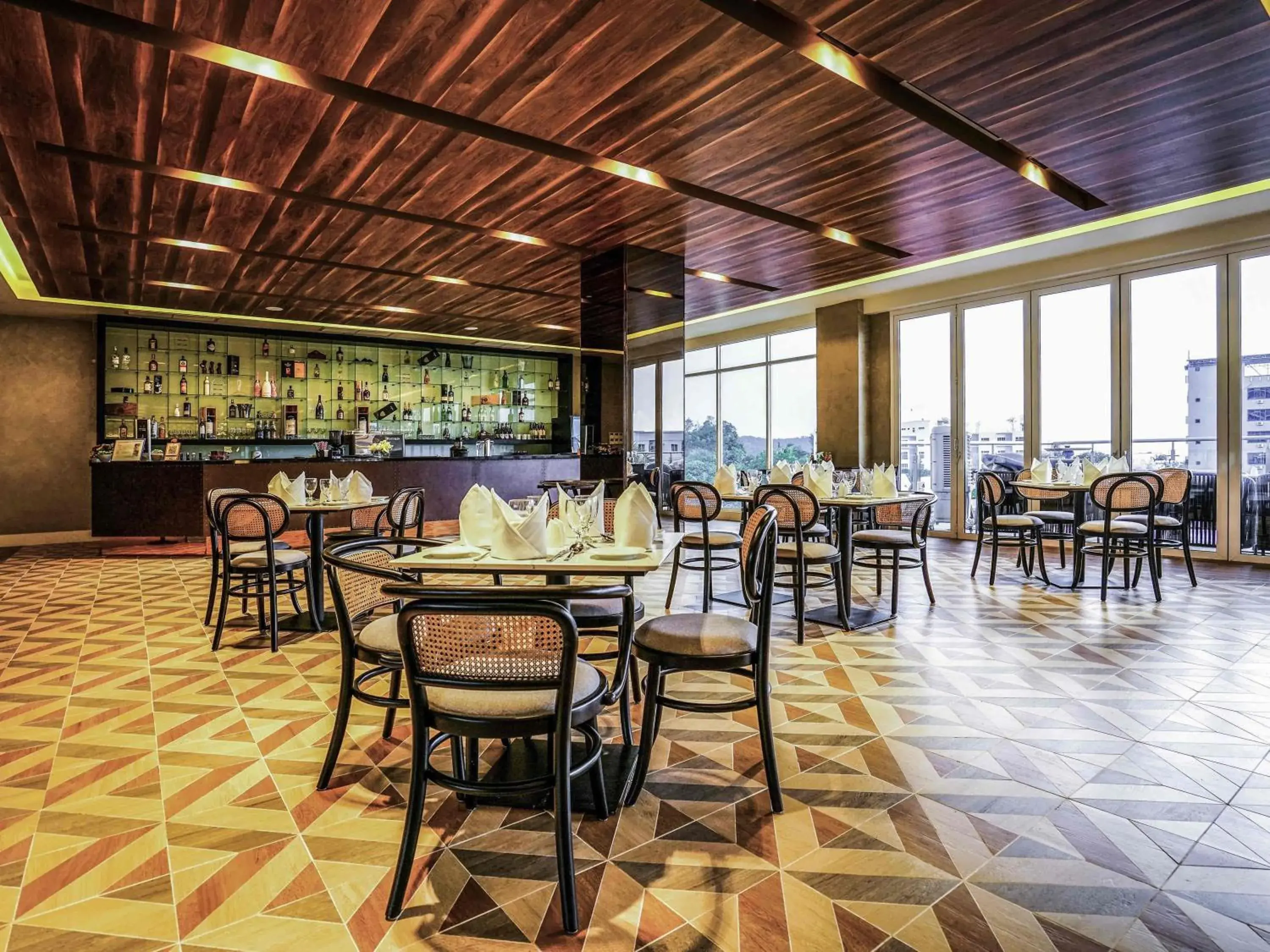 Restaurant/places to eat in Mercure Langkawi Pantai Cenang Restaurant/places to eat in Mercure Langkawi Pantai Cenang