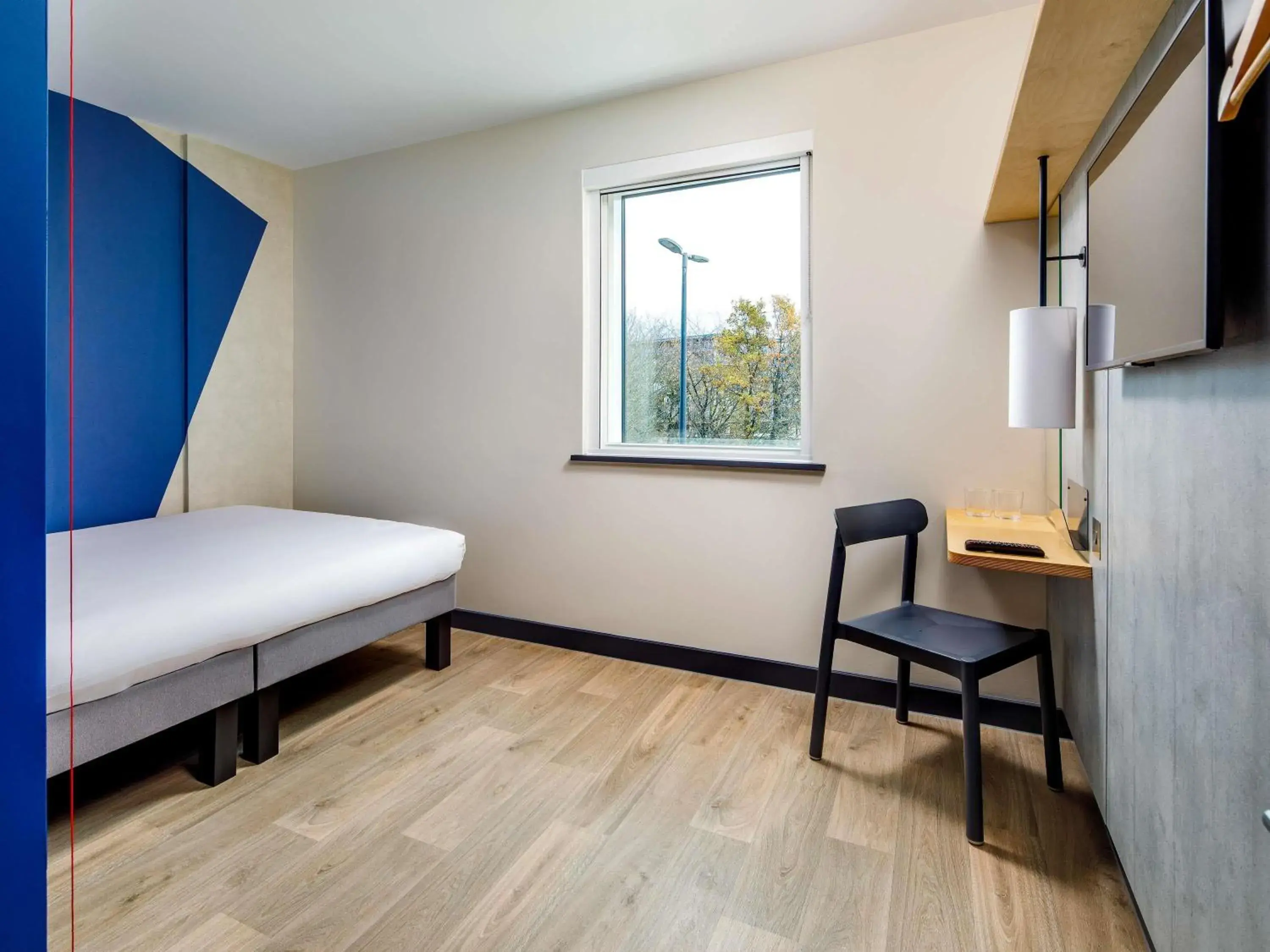 Bedroom, Bed in ibis budget Manchester Airport T2 Bedroom, Bed in ibis budget Manchester Airport T2