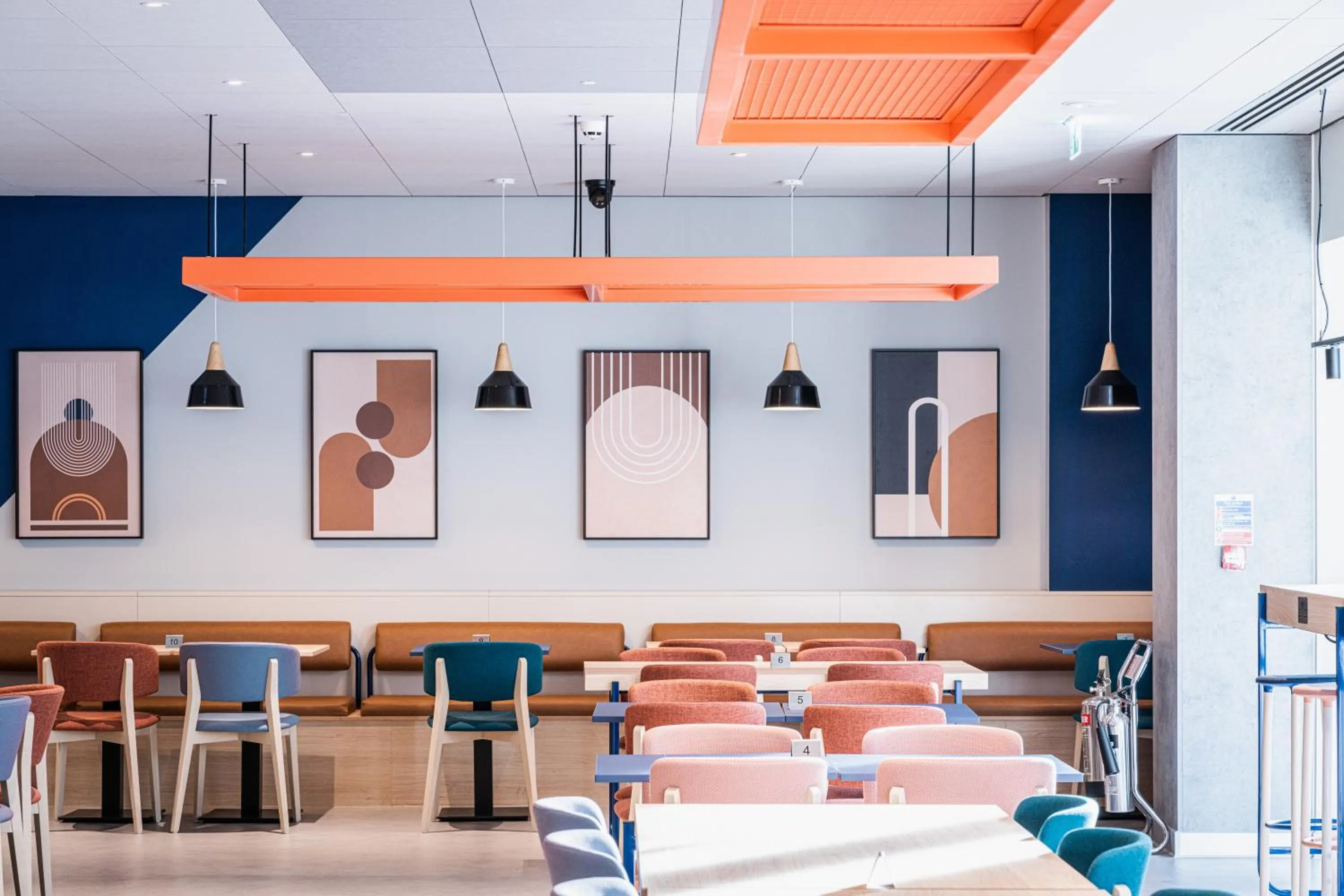 Restaurant/places to eat in ibis budget Manchester Airport T2