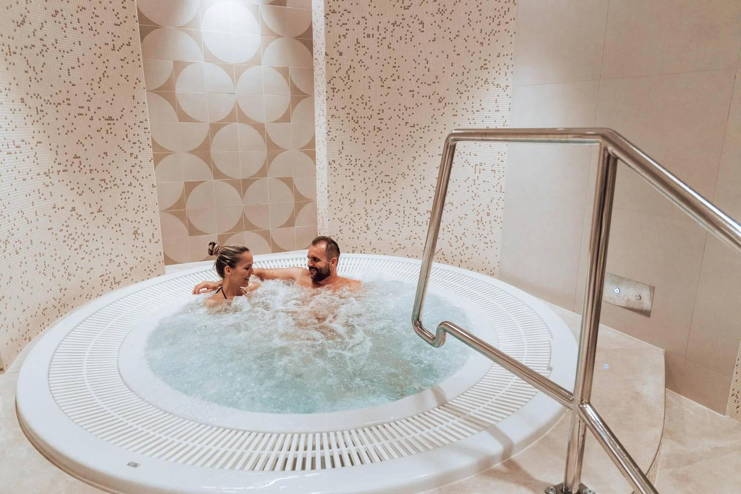 Hot Tub in RAJ zdravia