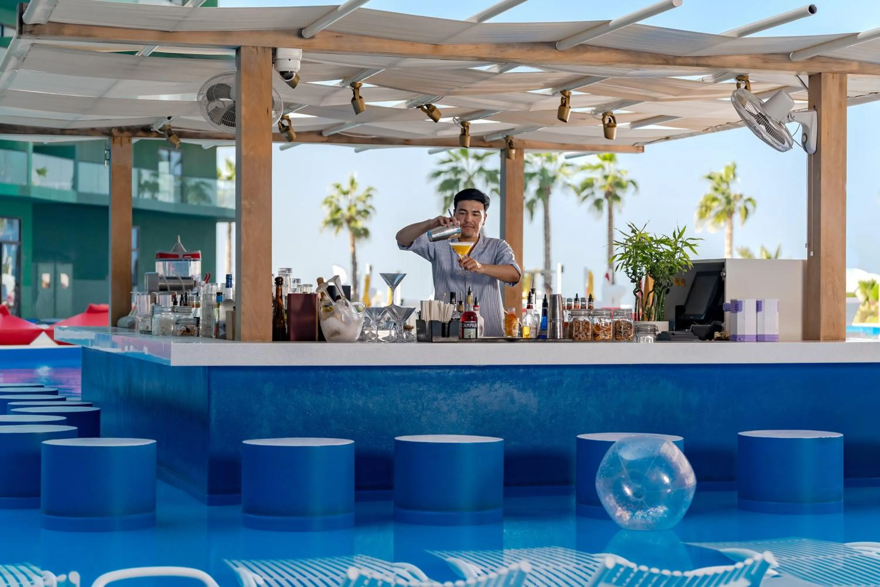 Restaurant/places to eat in Voco Dubai Monaco, The Heart of Europe by IHG-Adult only