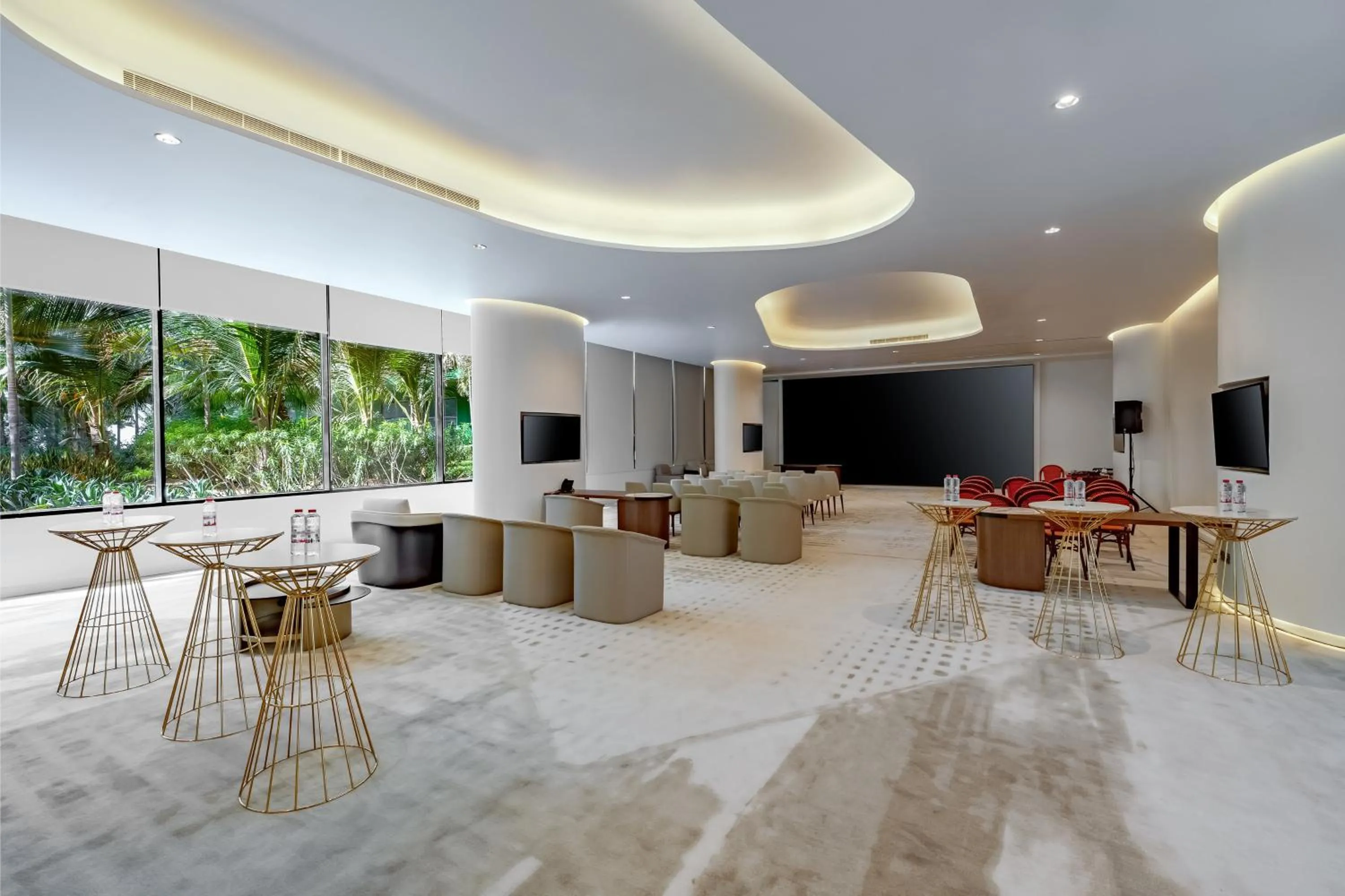 Meeting/conference room in Voco Dubai Monaco, The Heart of Europe by IHG-Adult only