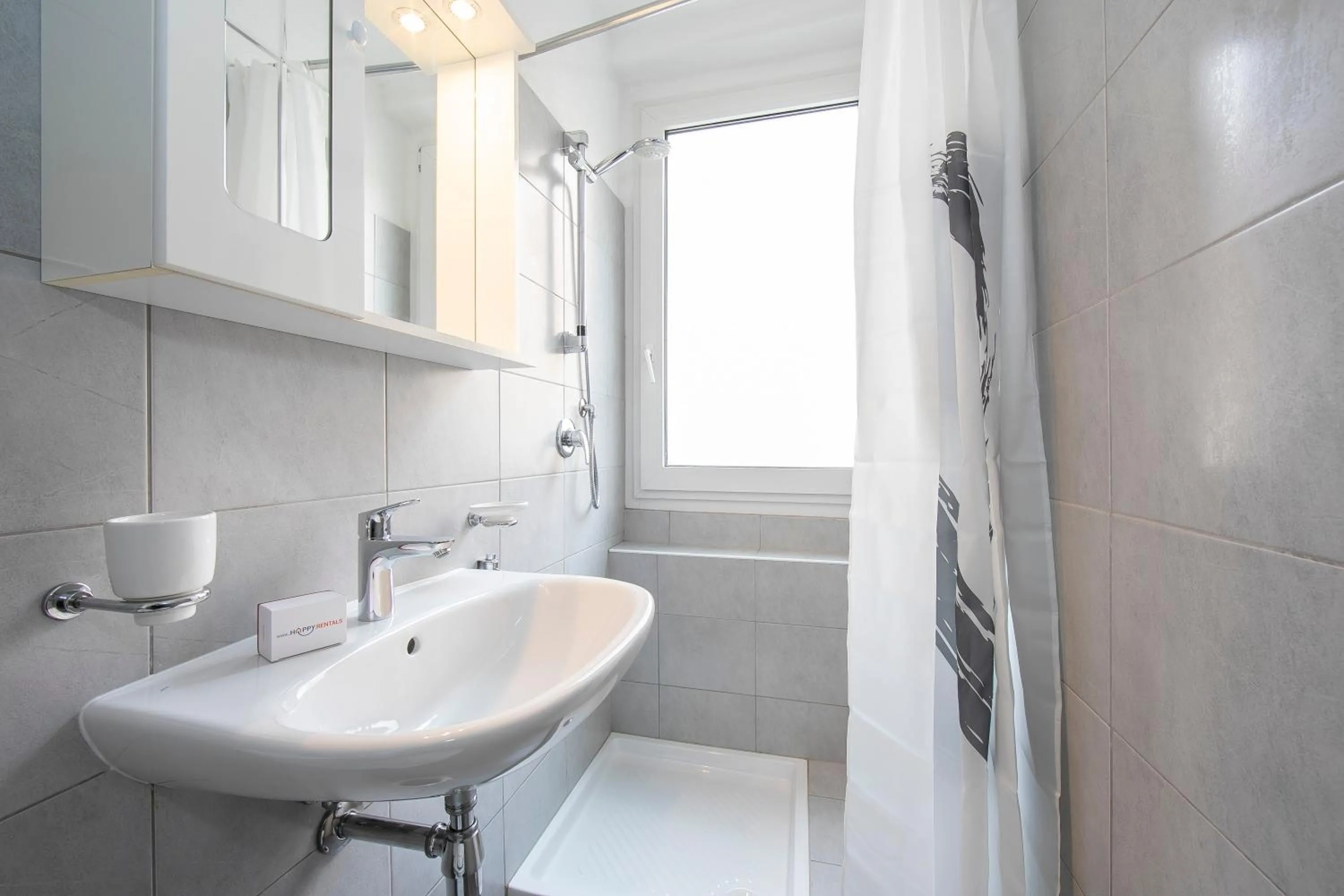 Bathroom in Casa Glicine - Happy Rentals