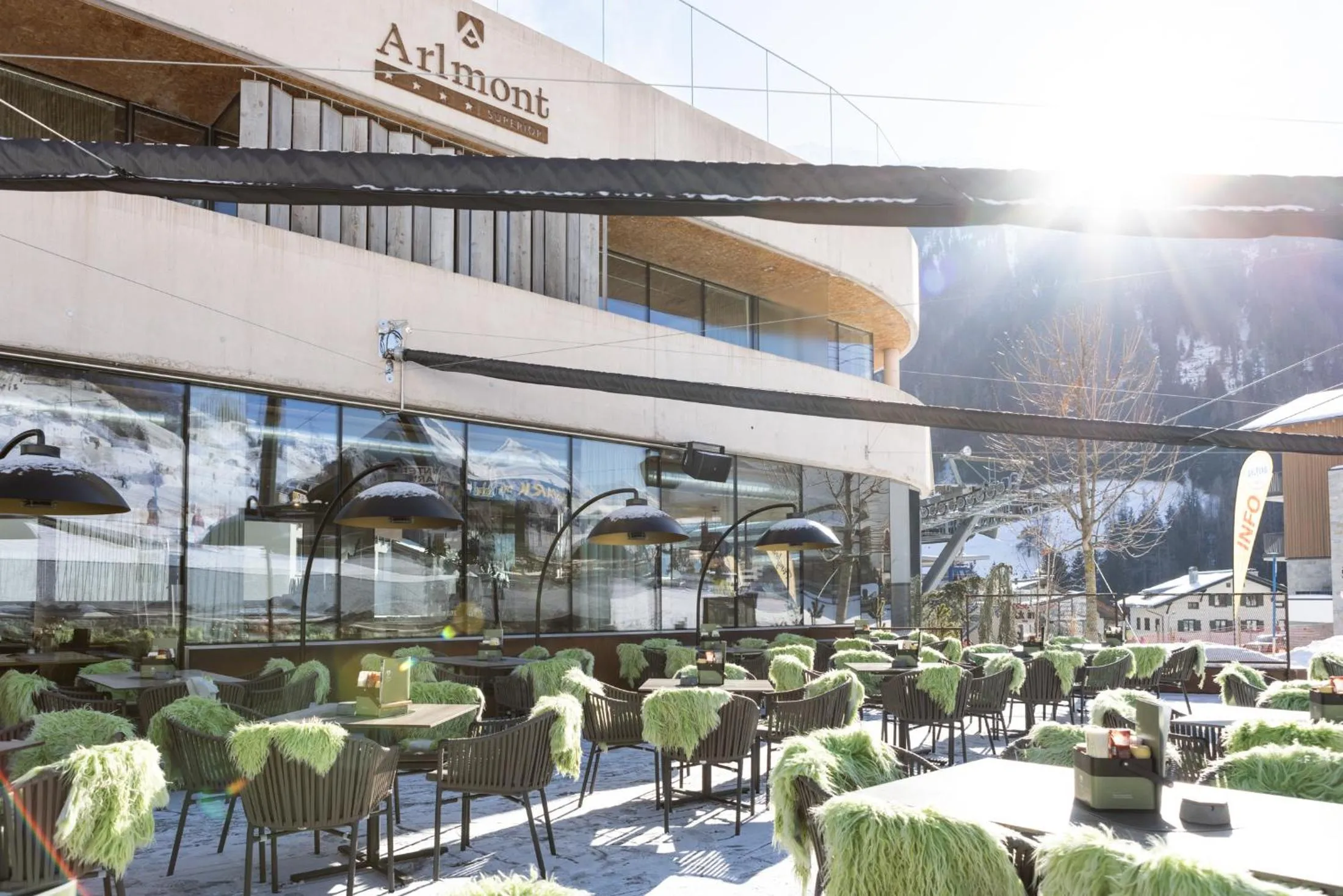 Balcony/Terrace in Hotel Arlmont 4 Stern Superior