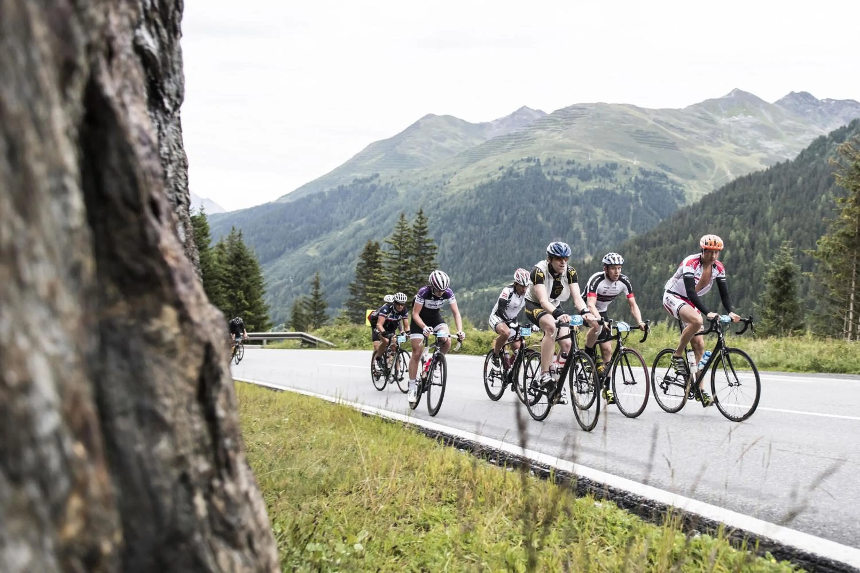 Cycling in Hotel Arlmont 4 Stern Superior