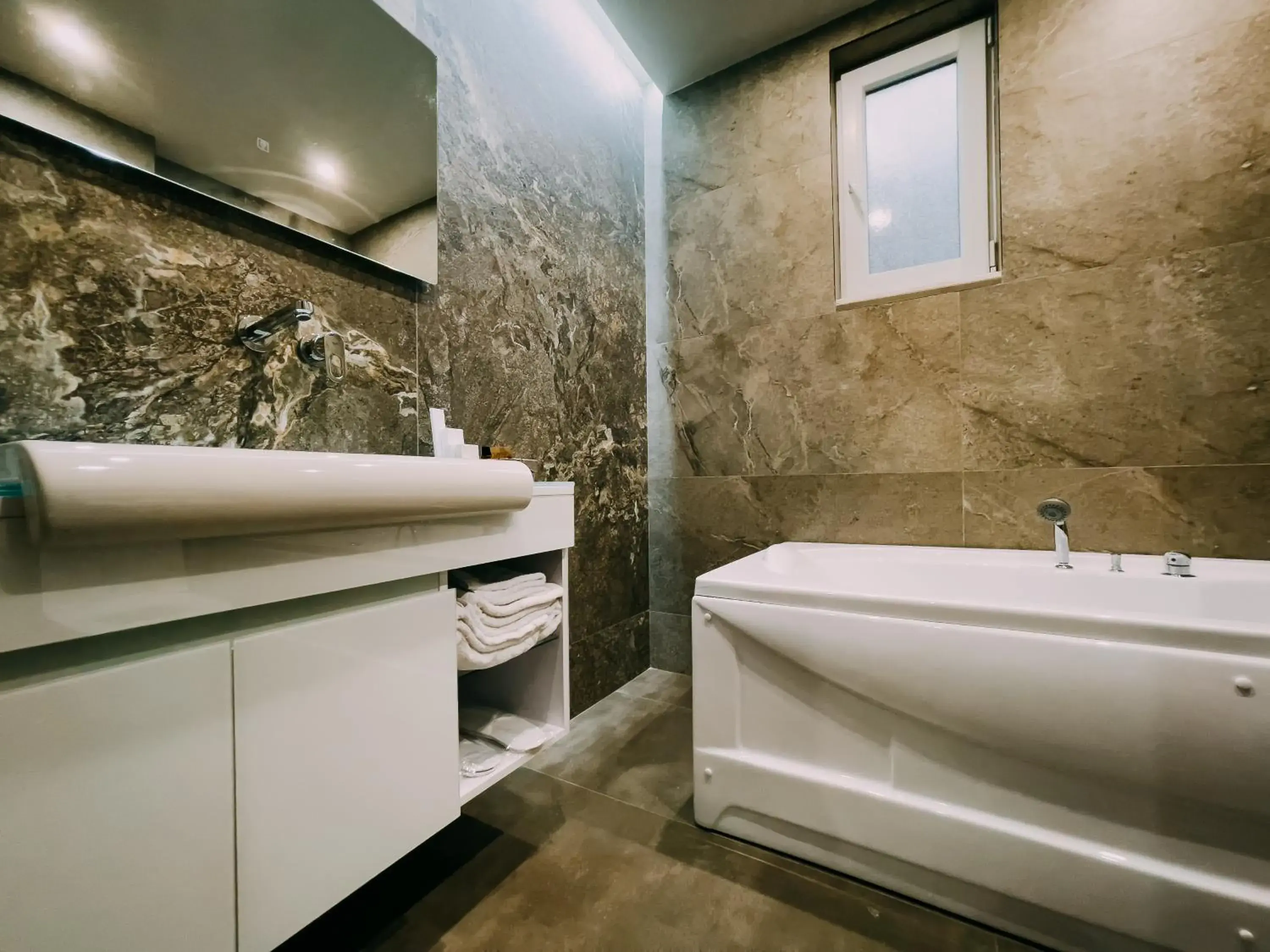 Deluxe Double Room with Jacuzzi - single occupancy in Imperator Hotel Deluxe Double Room with Jacuzzi - single occupancy in Imperator Hotel