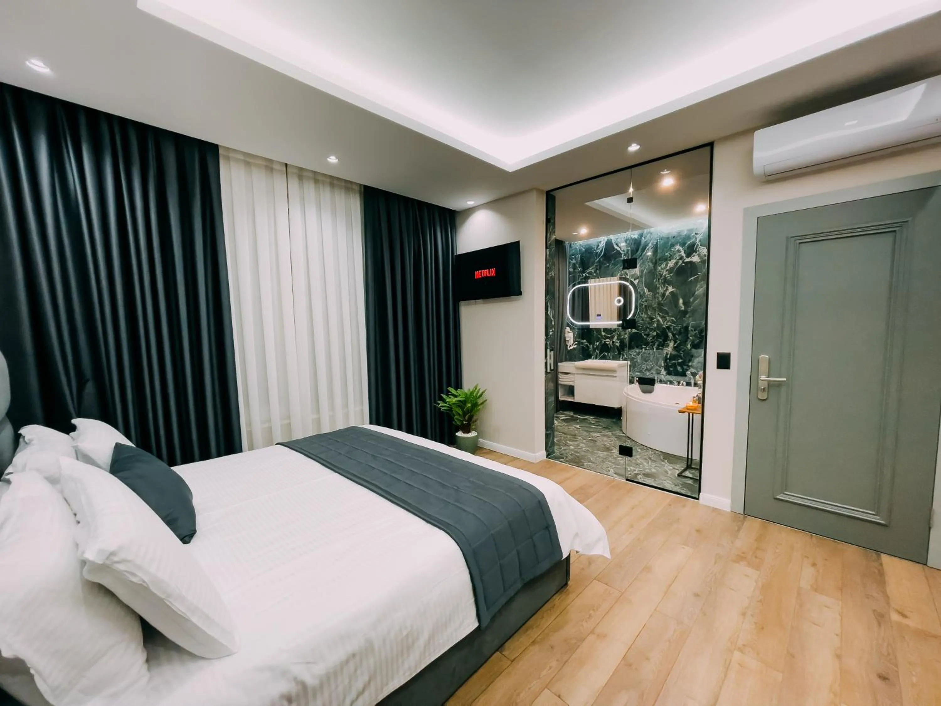 TV and multimedia in Imperator Hotel