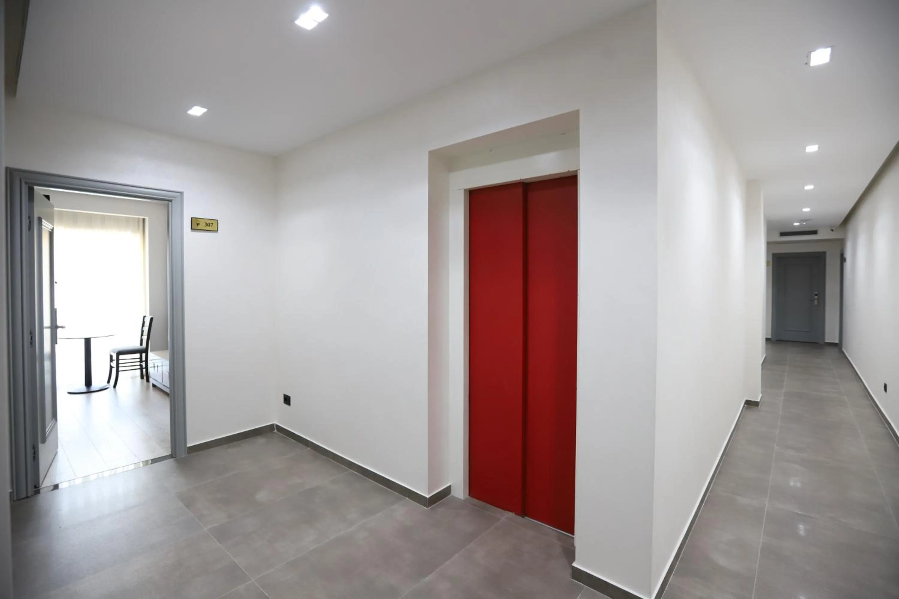 elevator in Imperator Hotel