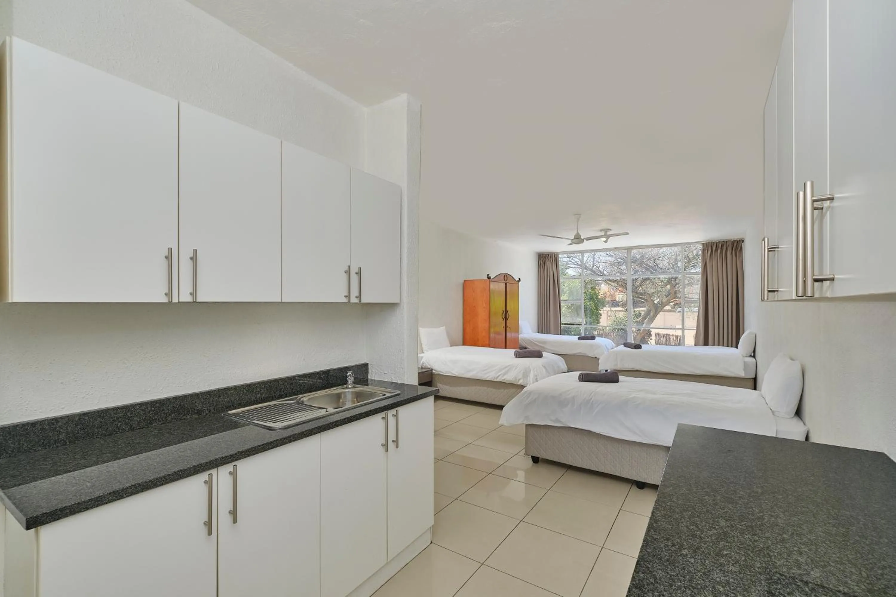 Inn & Out Sandton Park