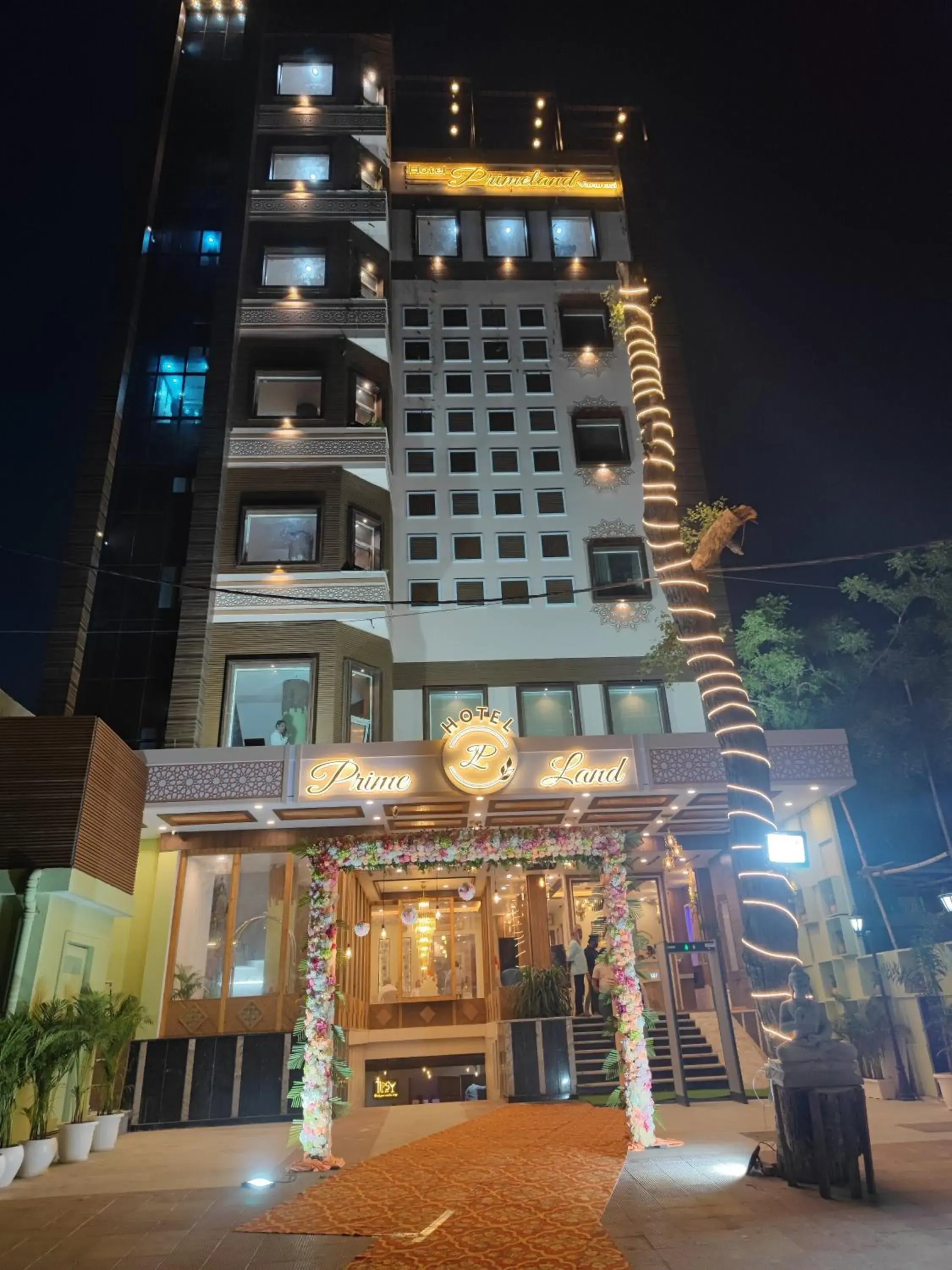 Property building in PRIME LAND Property building in PRIME LAND