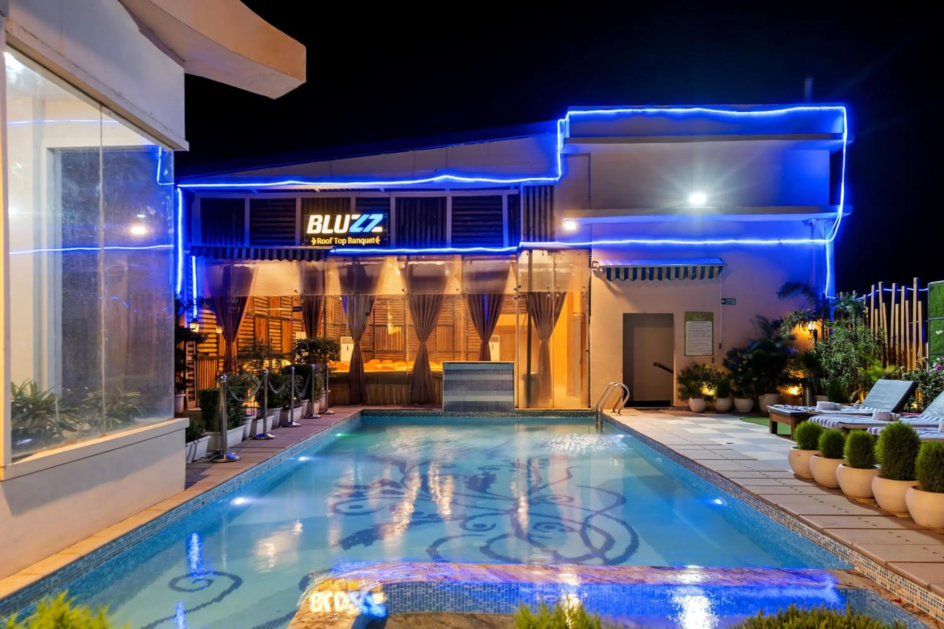 Swimming pool in PRIME LAND