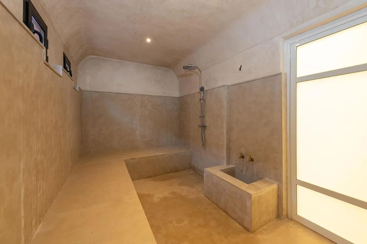 Steam room in Les Iris - Peaceful villa with heated private pool & hammam