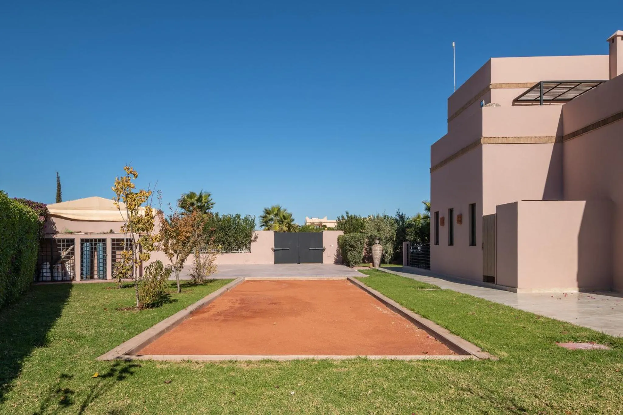 Activities in Les Iris - Peaceful villa with heated private pool & hammam