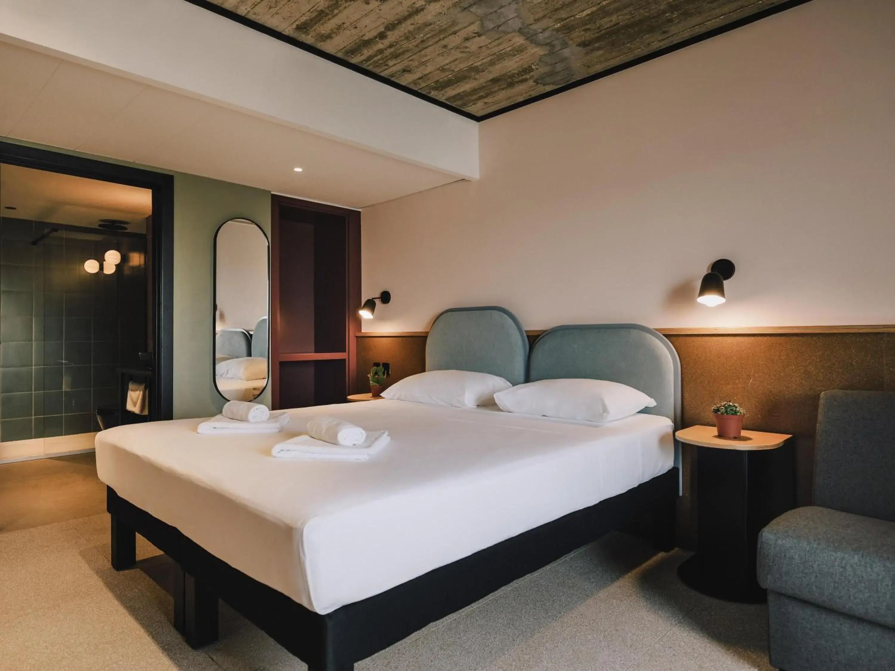 Bedroom, Bed in ibis Styles ST Pauls Bay Malta Bedroom, Bed in ibis Styles ST Pauls Bay Malta