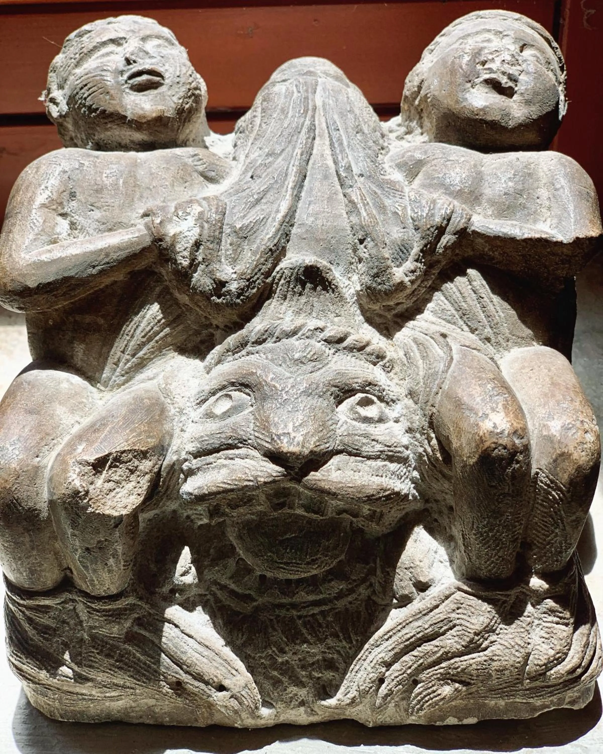 Decorative detail in Il Duca di Vietri