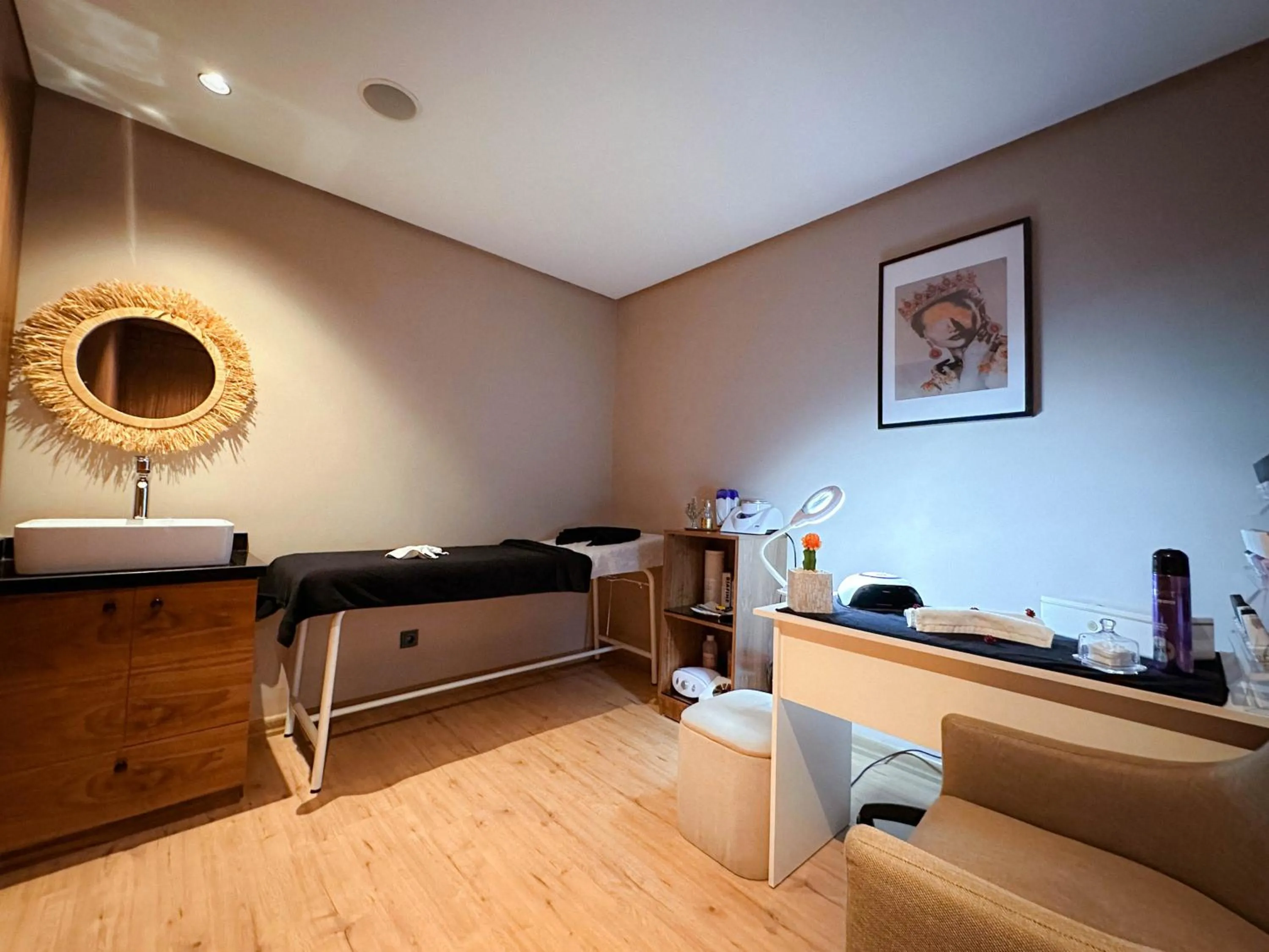 Bed in Longue vie Hotels