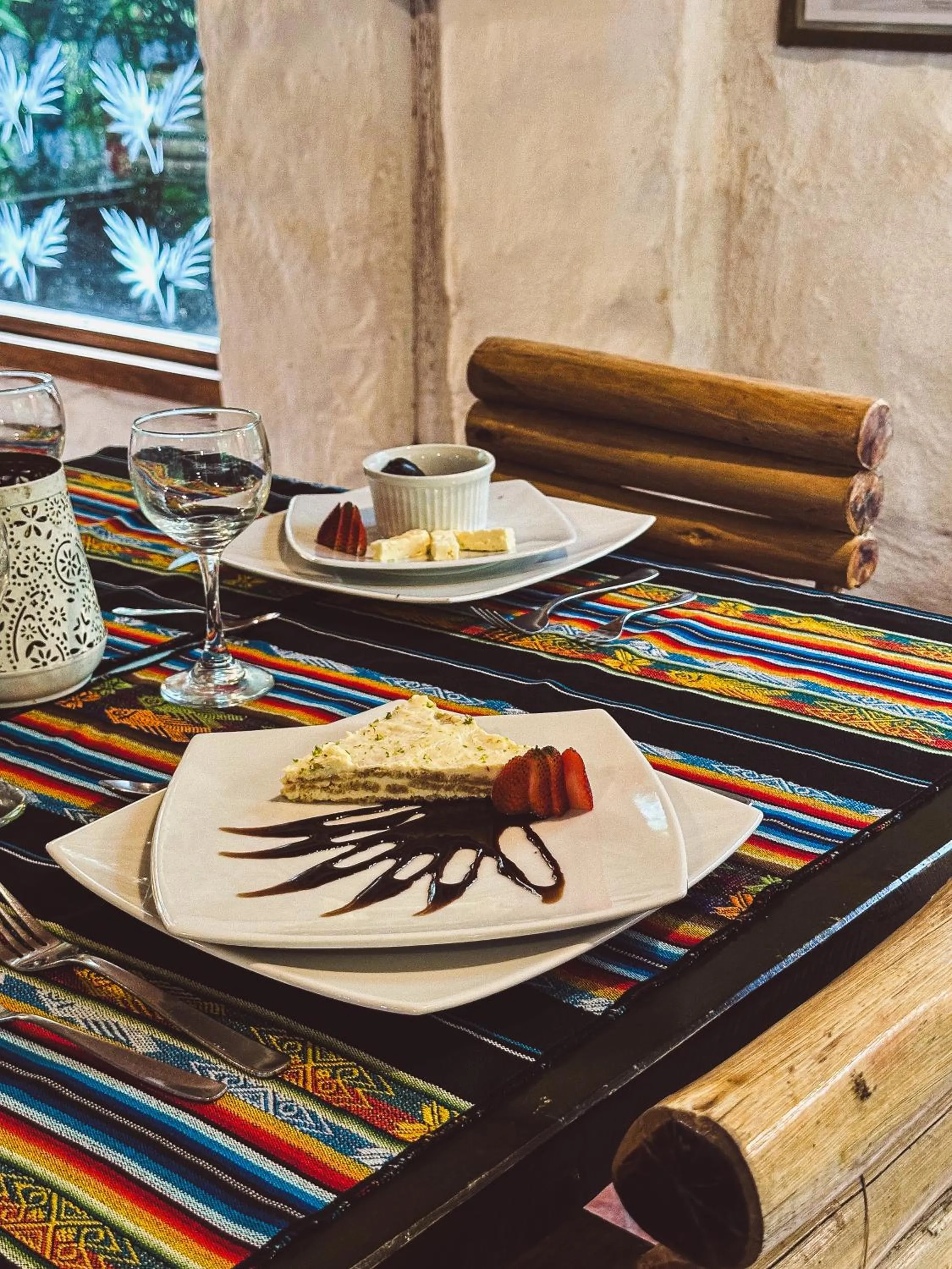 Food and drinks in Hotel El Abrazo del Arbol