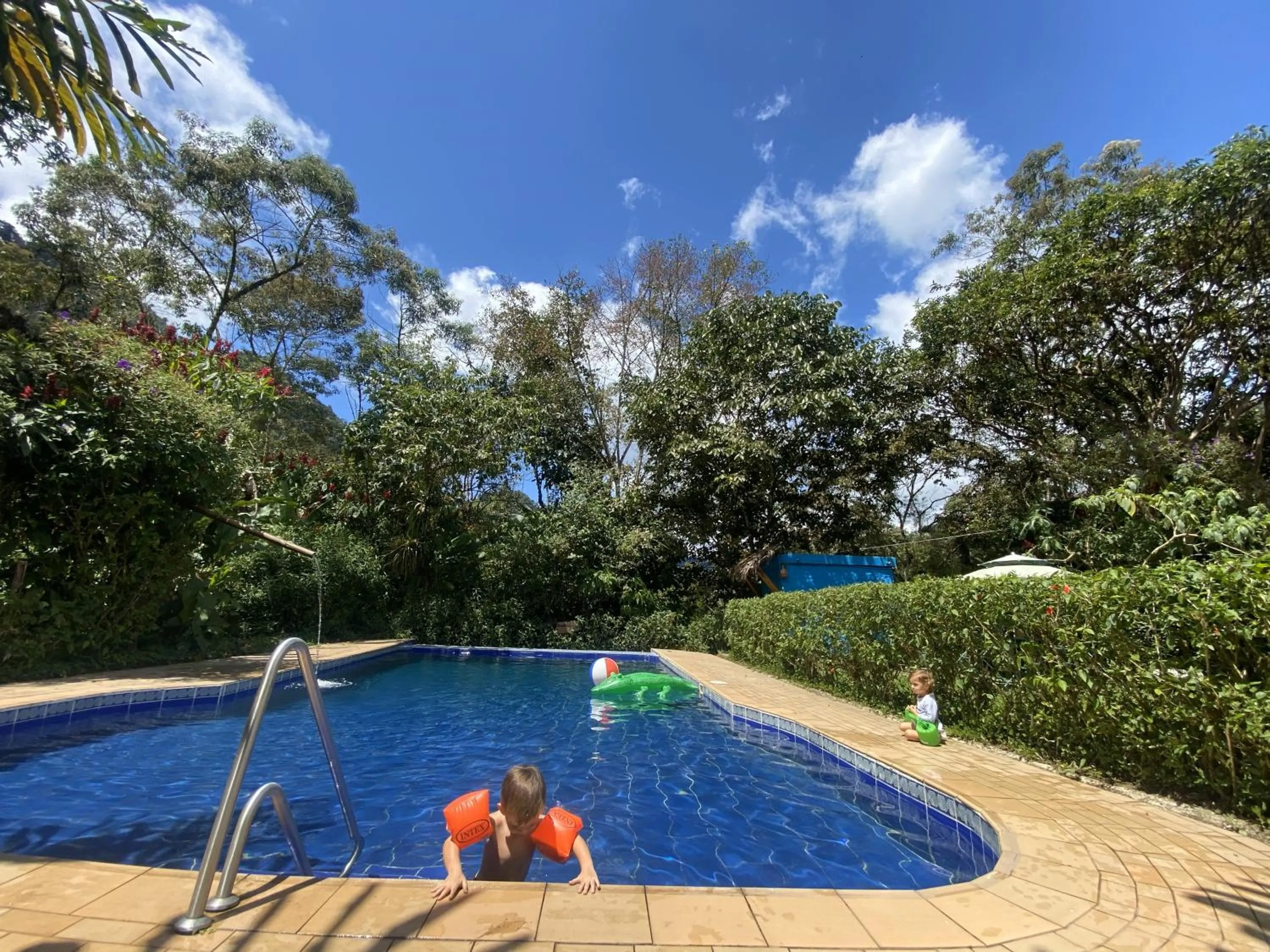 Swimming pool in Hotel El Abrazo del Arbol