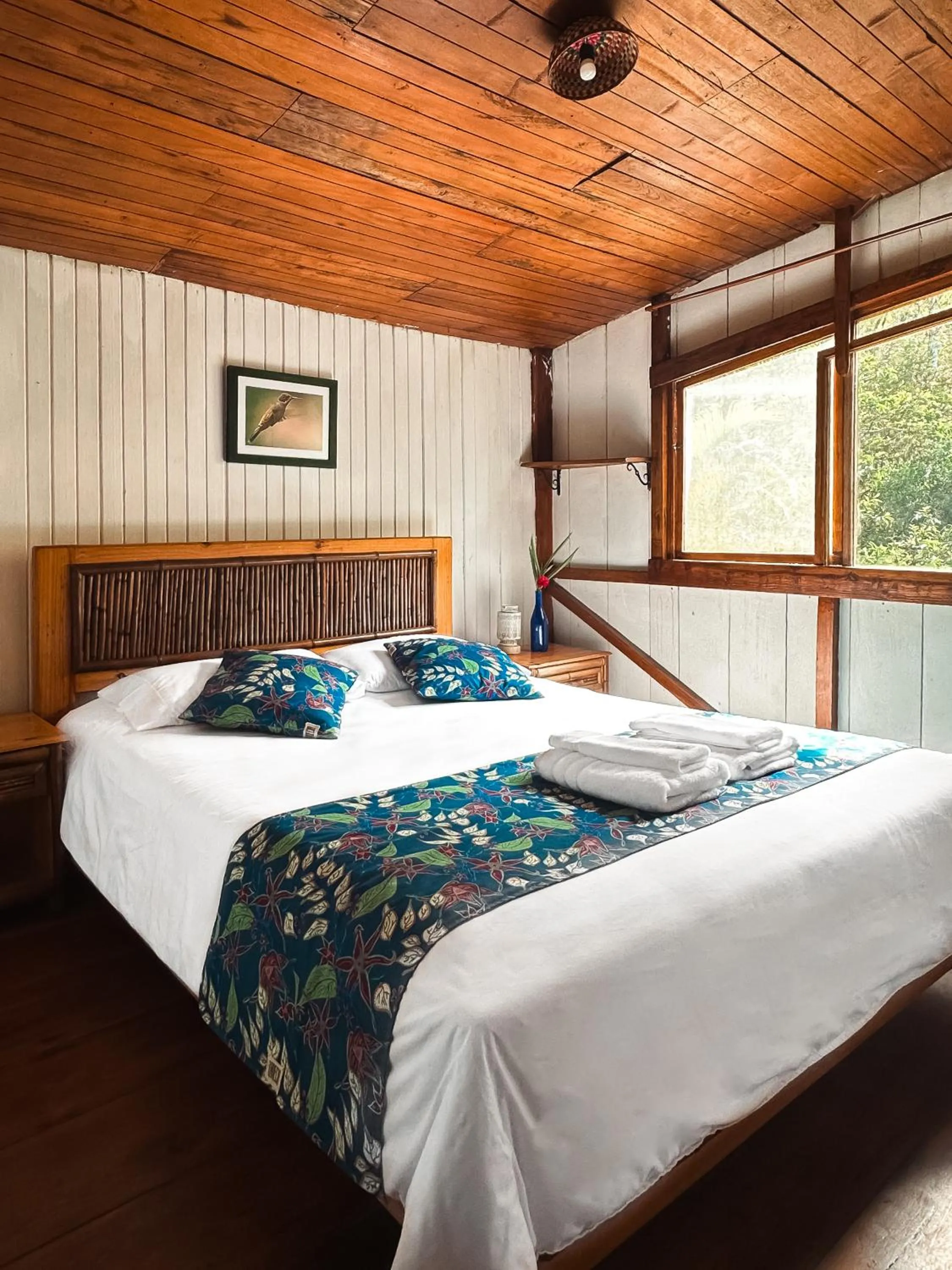 Bed in Hotel El Abrazo del Arbol
