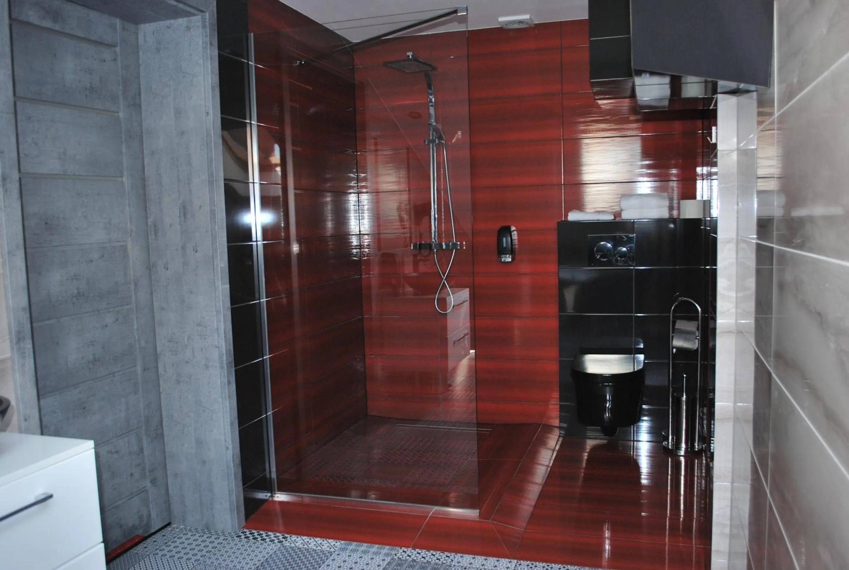 Shower in NATA Pokoje Gościnne Restauracja