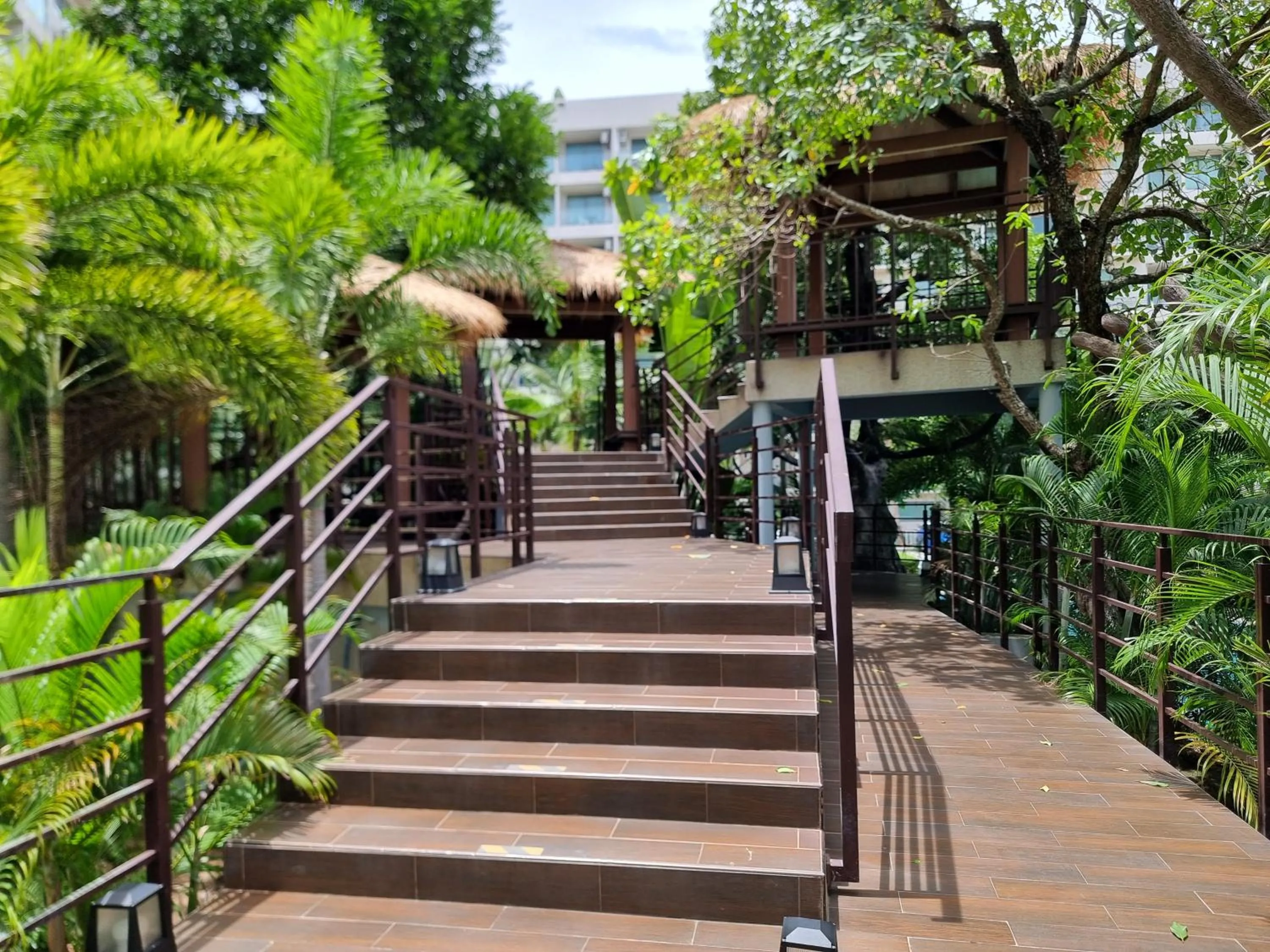 Laguna beach condo resort 3 maldives pattaya pool view ลากูน่า บีช คอนโด รีสอร์ต 3 พัทยา