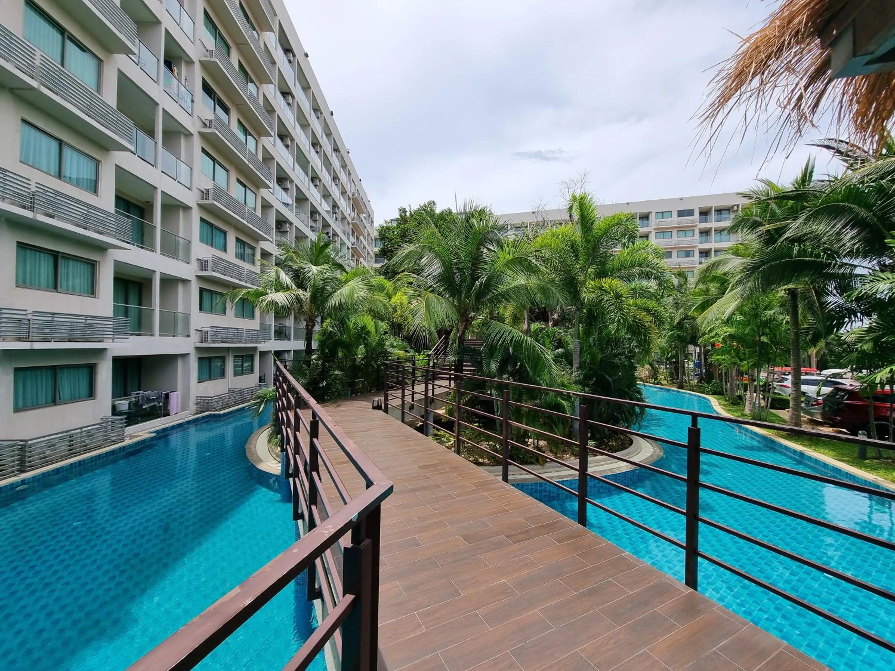 Laguna beach condo resort 3 maldives pattaya pool view ลากูน่า บีช คอนโด รีสอร์ต 3 พัทยา