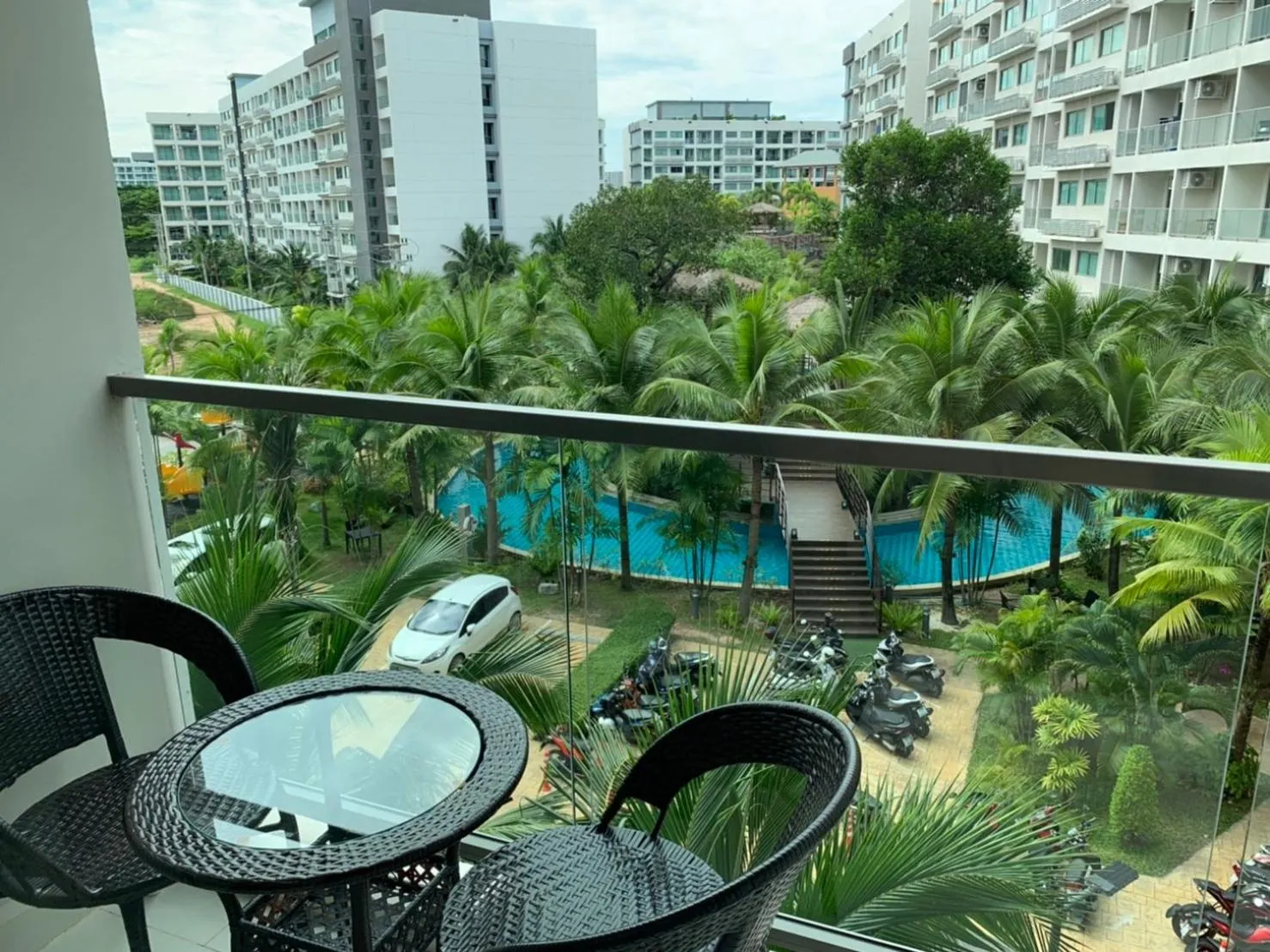 Laguna beach condo resort 3 maldives pattaya pool view ลากูน่า บีช คอนโด รีสอร์ต 3 พัทยา