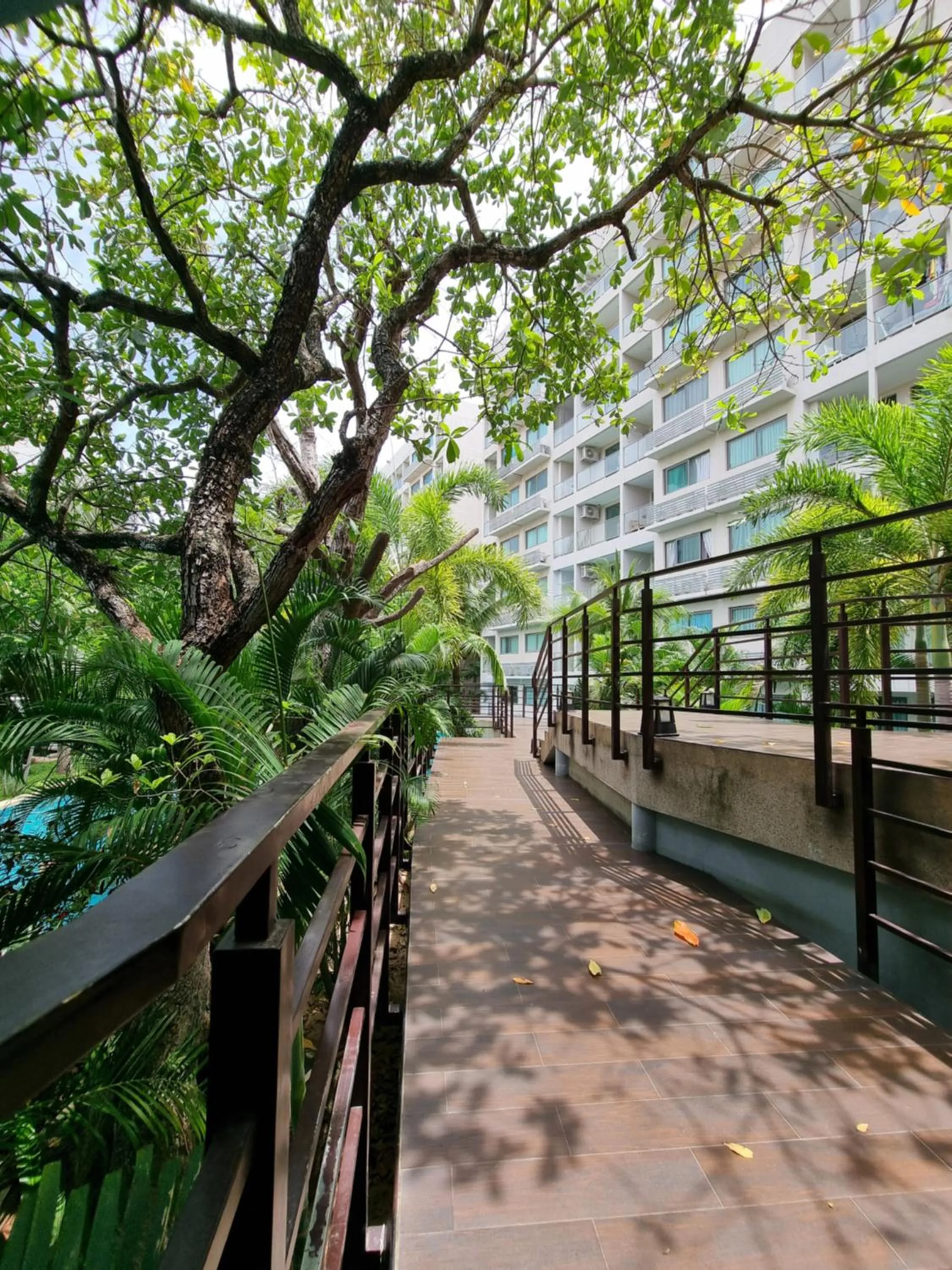 Laguna beach condo resort 3 maldives pattaya pool view ลากูน่า บีช คอนโด รีสอร์ต 3 พัทยา