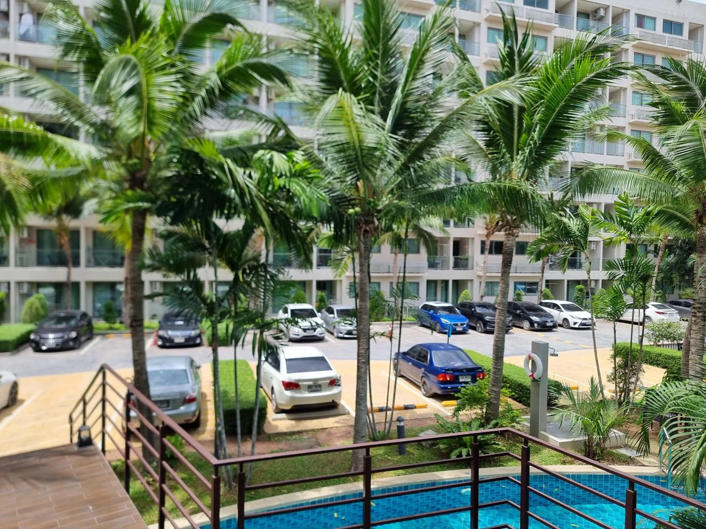 Laguna beach condo resort 3 maldives pattaya pool view ลากูน่า บีช คอนโด รีสอร์ต 3 พัทยา