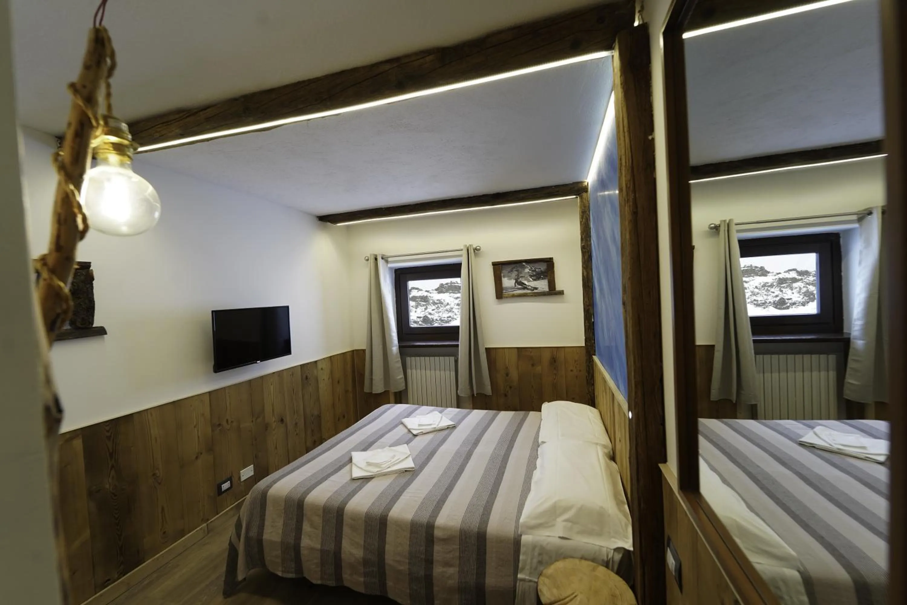 Bed in Hotel lo Stambecco