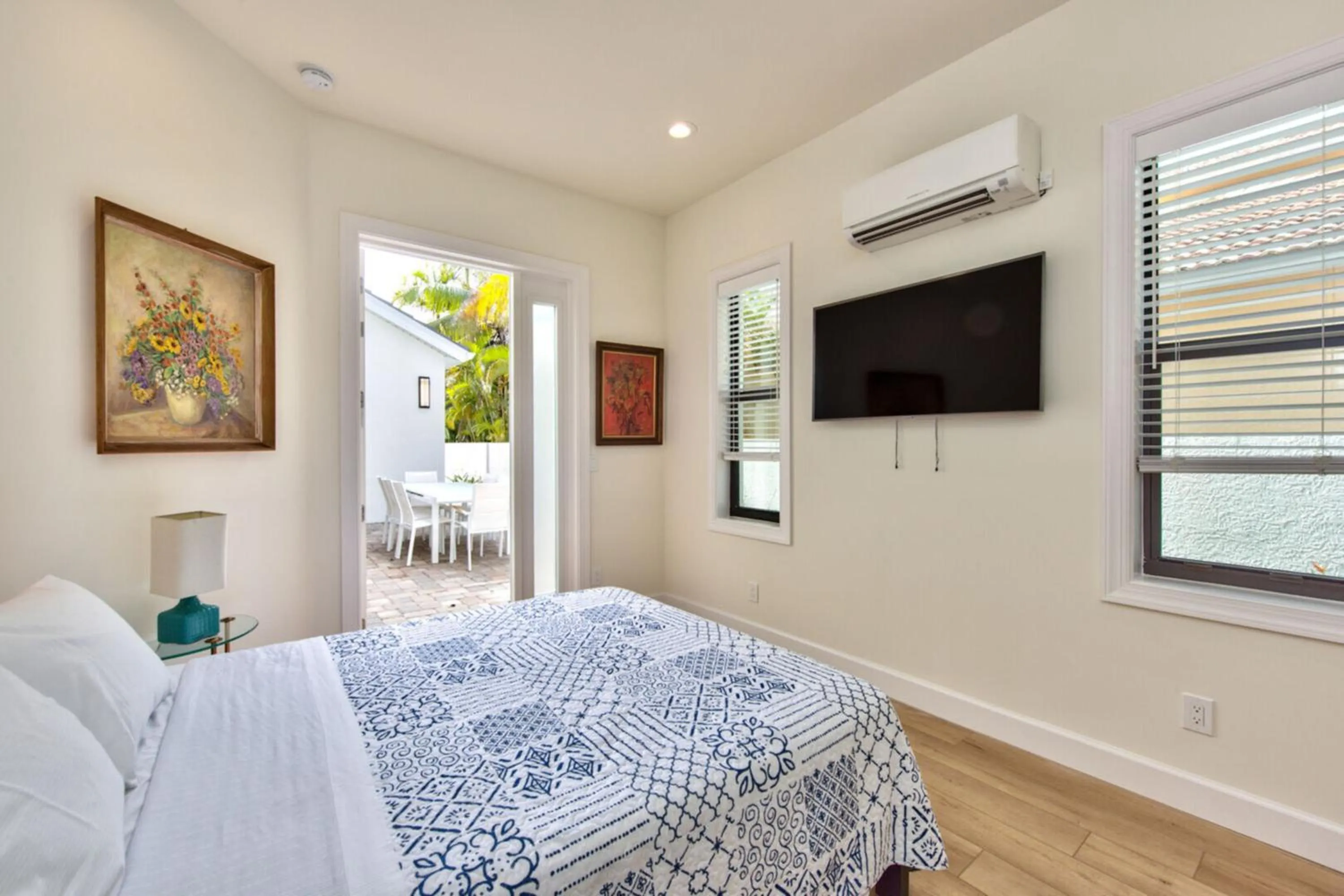 Bed in Sorrento Cabana