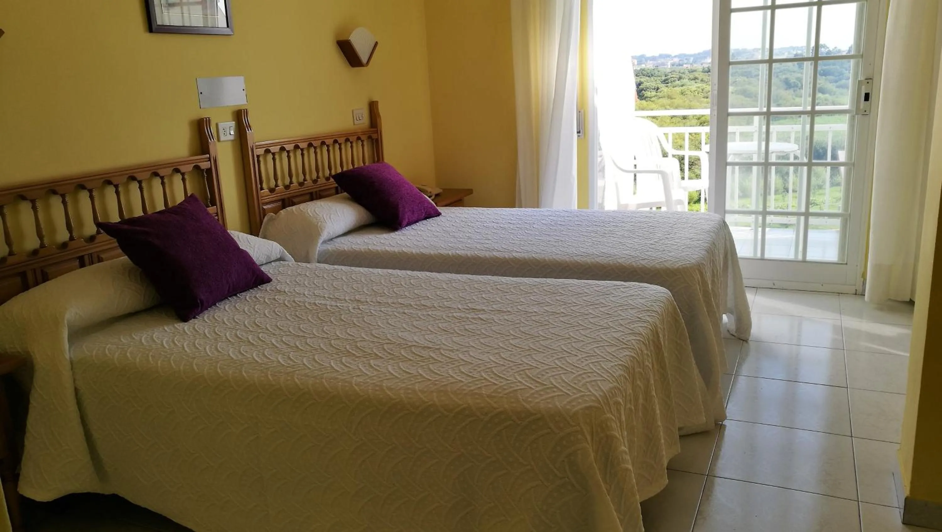 Photo of the whole room in Hotel Bonaire