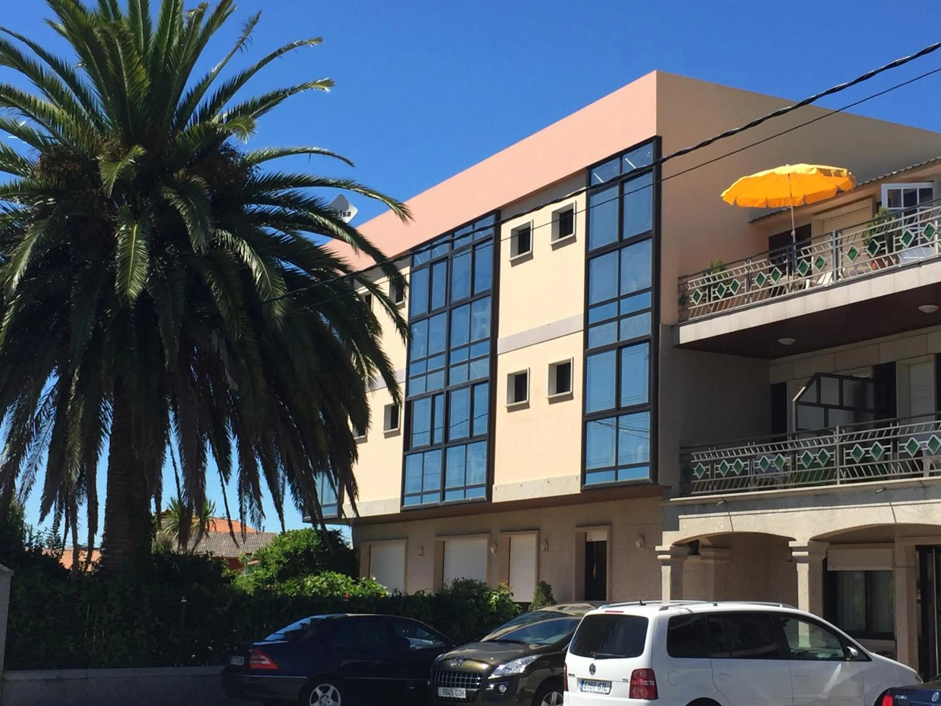 Property building in Hotel Florida