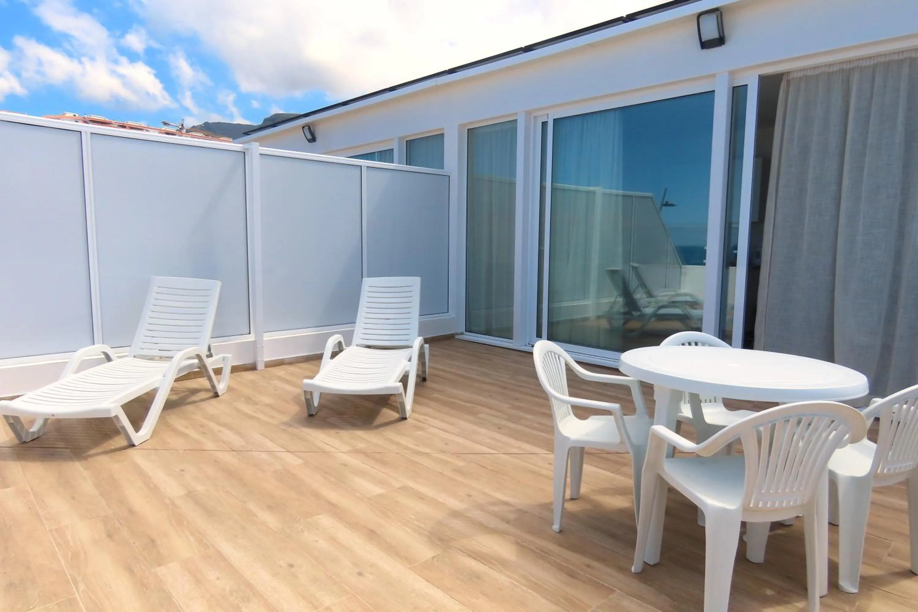 Suncanarias Apartamentos Cristal Playa La Arena