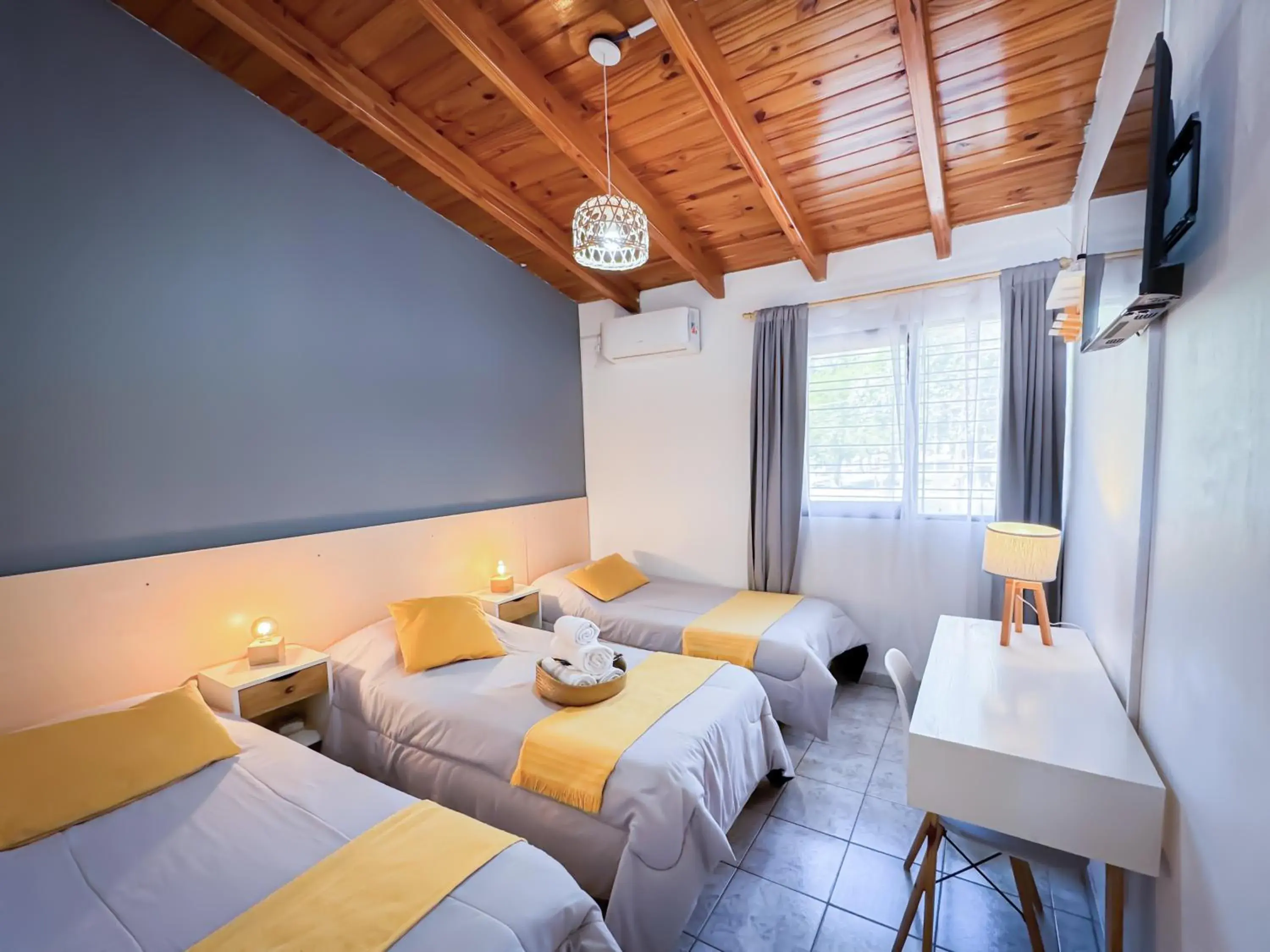 Budget Triple Room in Hotel Alta Mendoza Budget Triple Room in Hotel Alta Mendoza