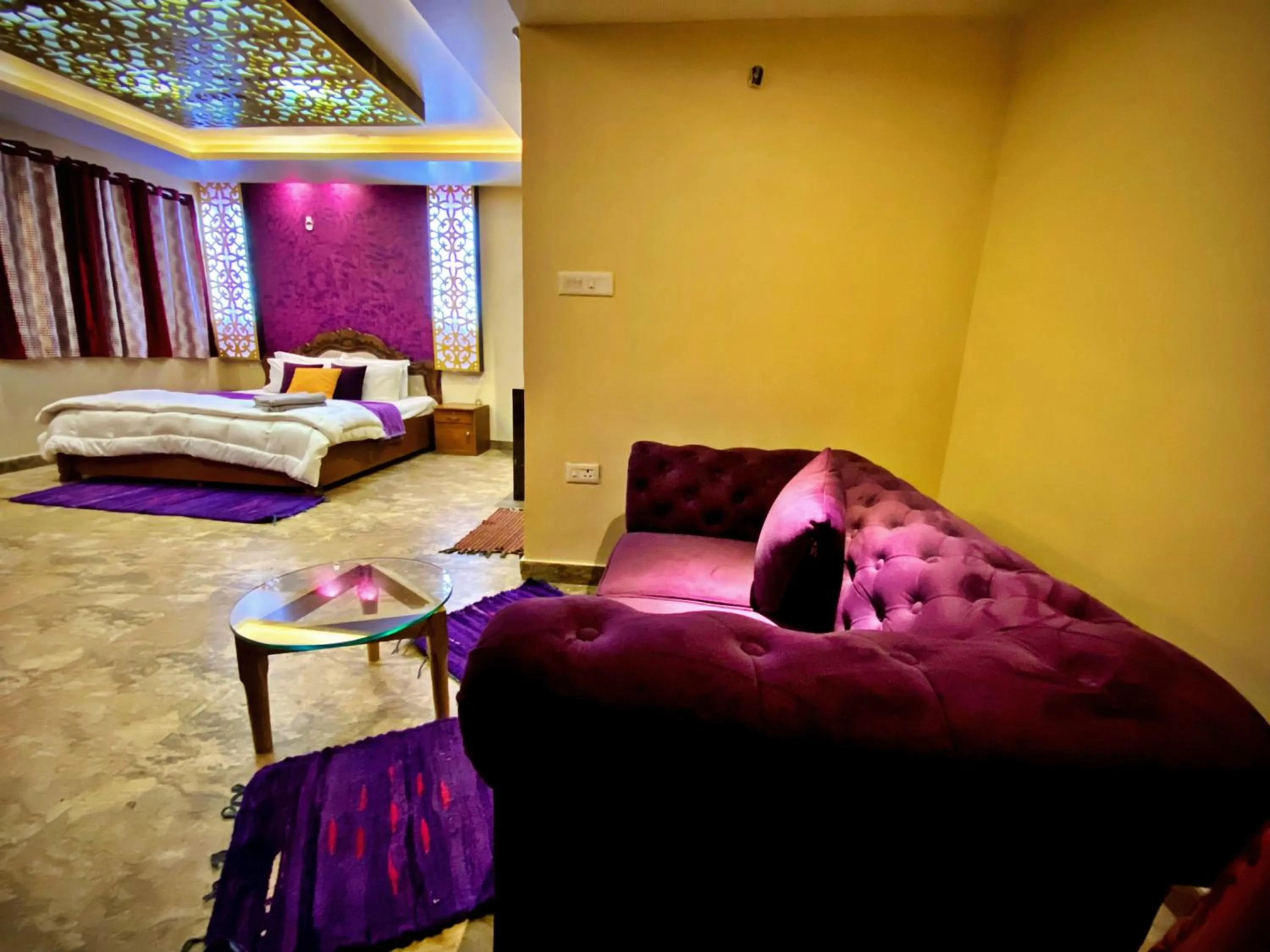 Bed in MAGIC MIST RESORT