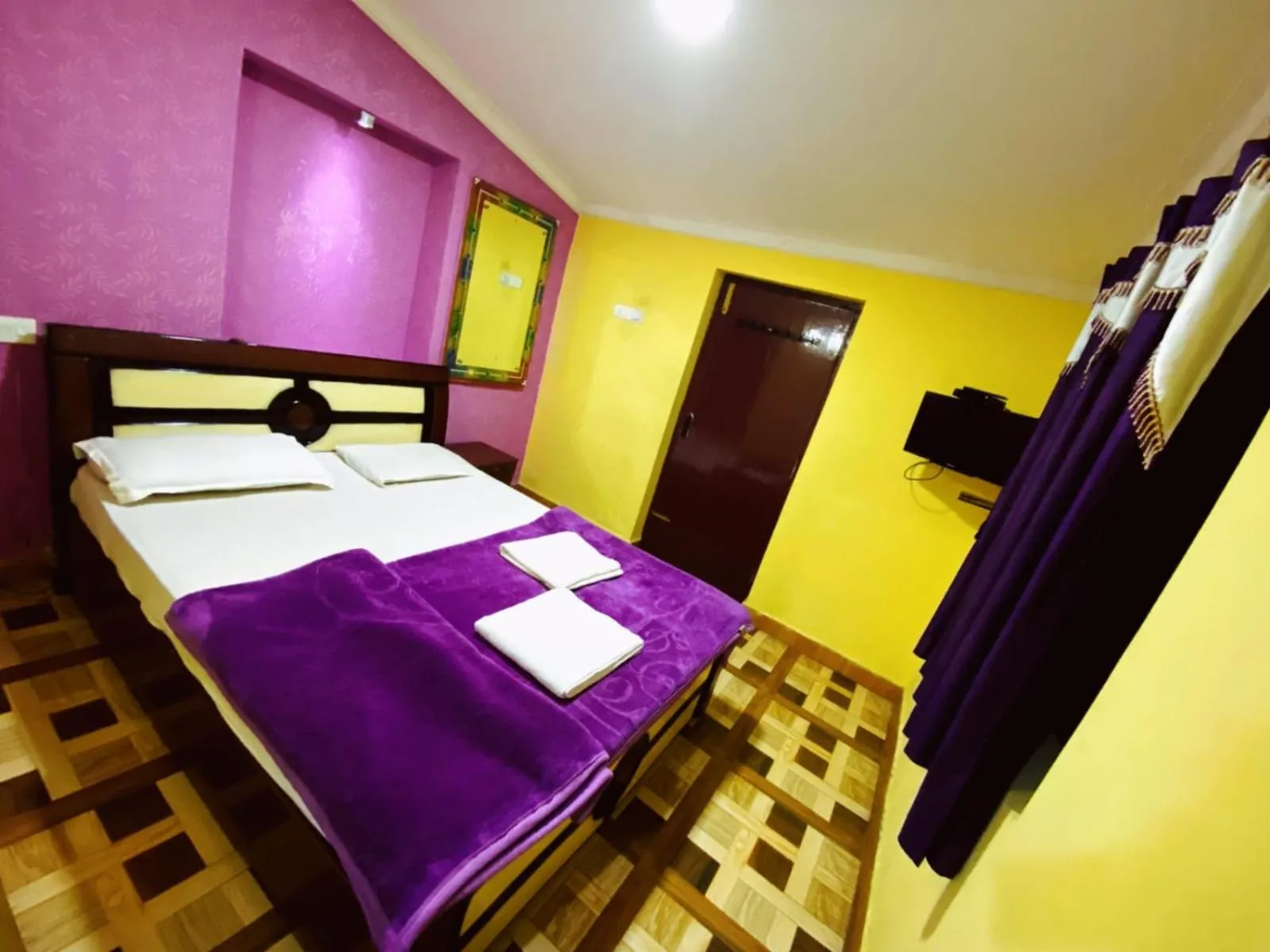 Bed in MAGIC MIST RESORT