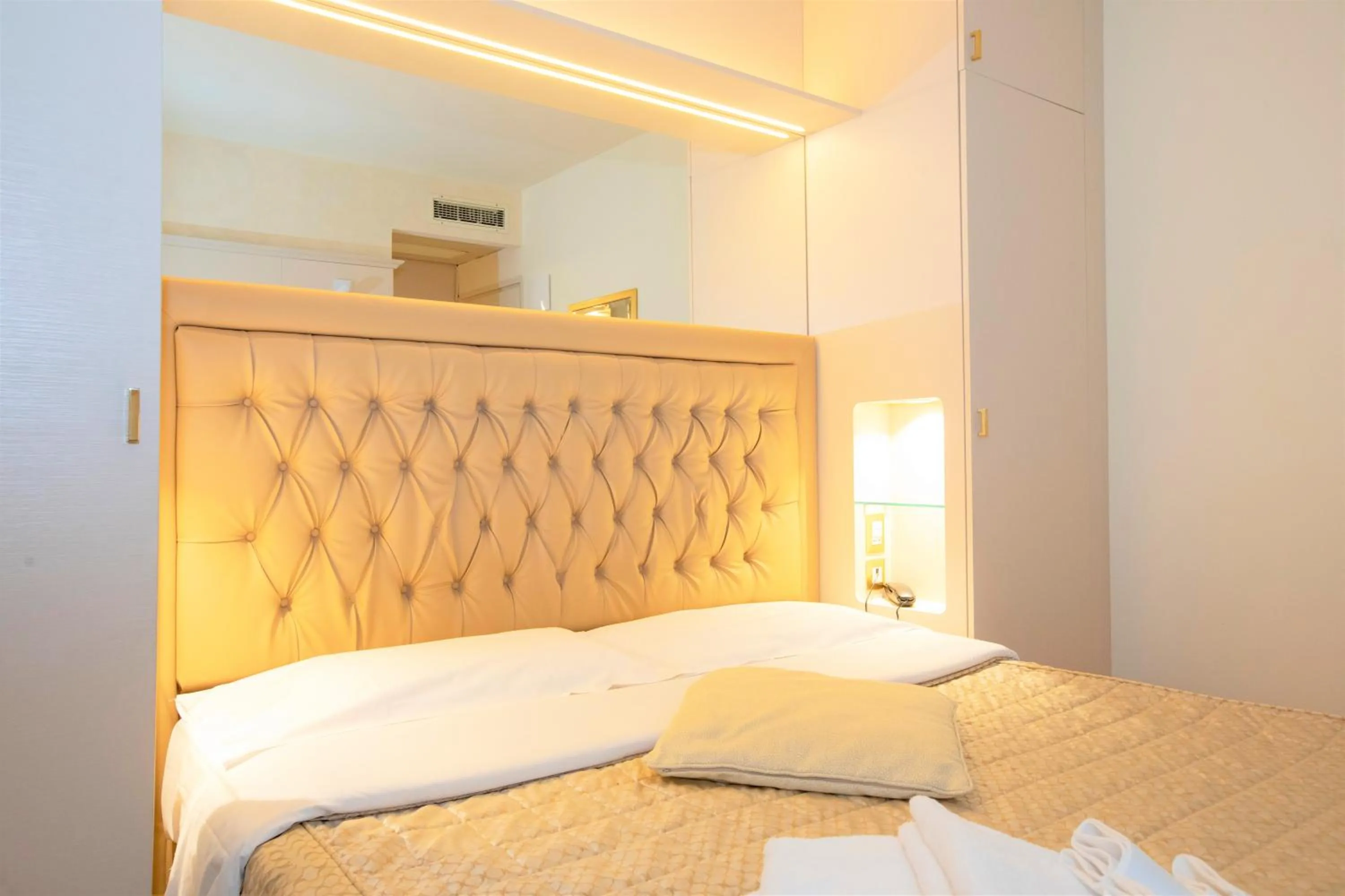 Bed in Hotel Arcobaleno Siena