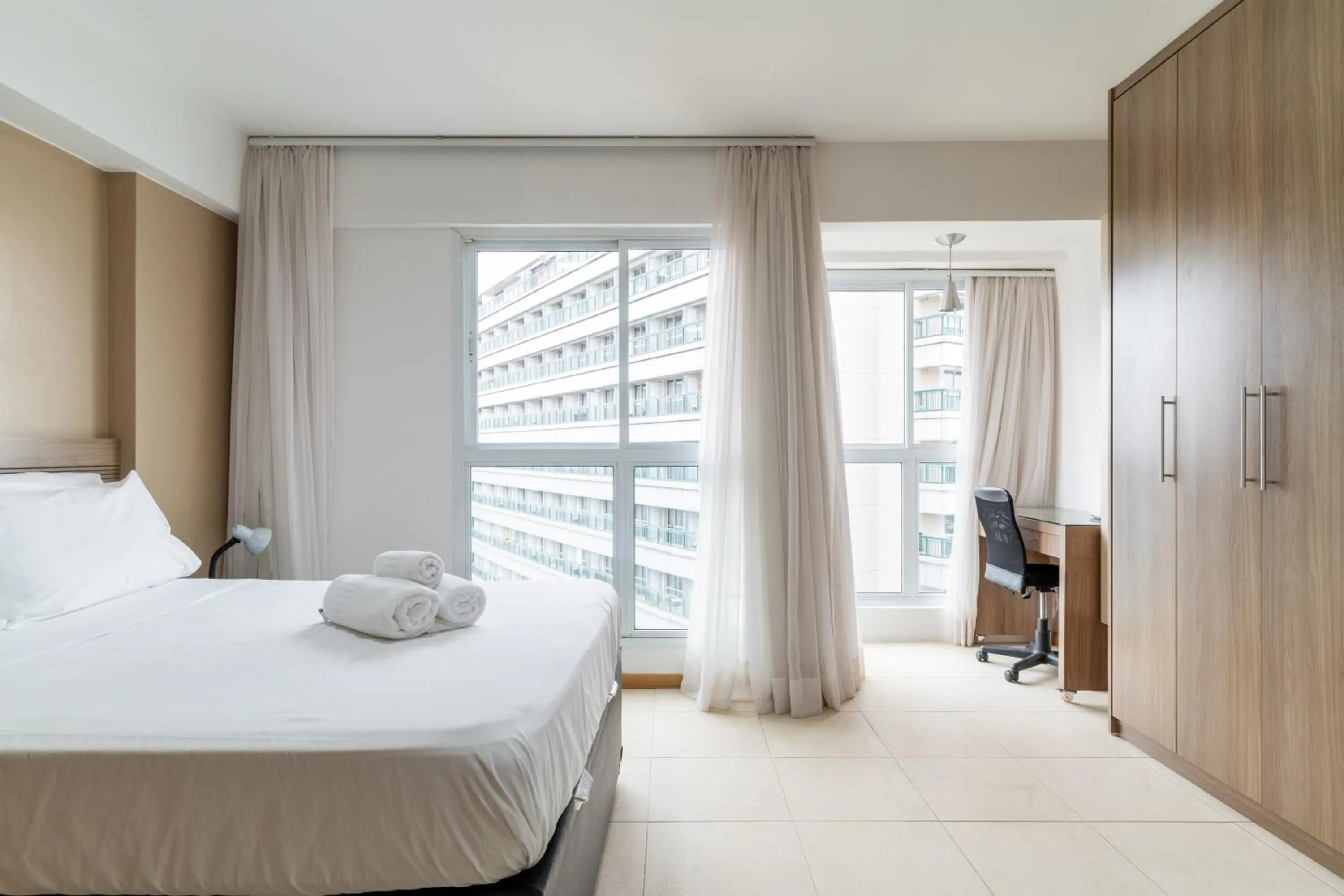 Bedroom, Bed in BSB STAY Premium Flats Particulares - Saint Moritz