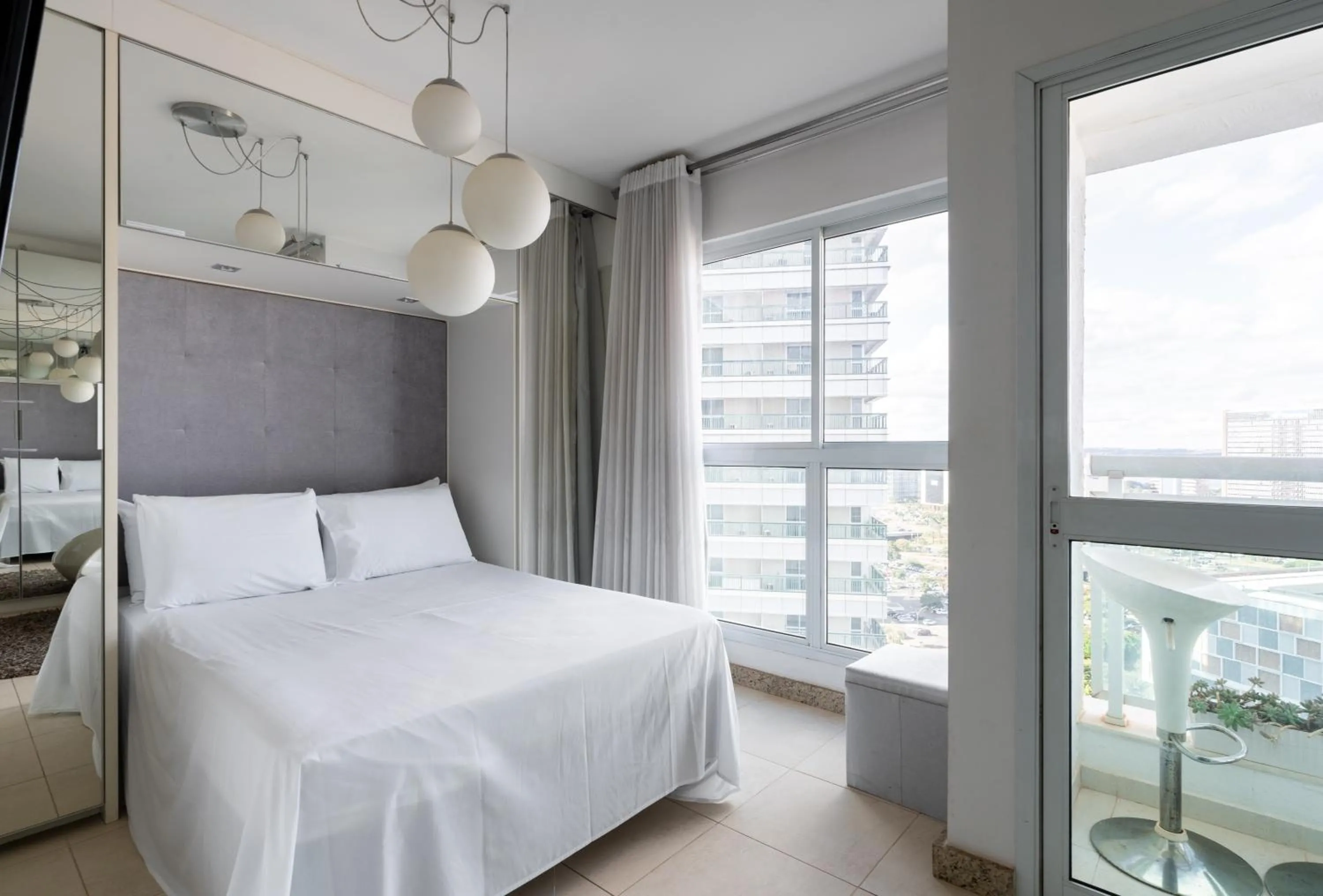 Bedroom, Bed in BSB STAY Premium Flats Particulares - Saint Moritz