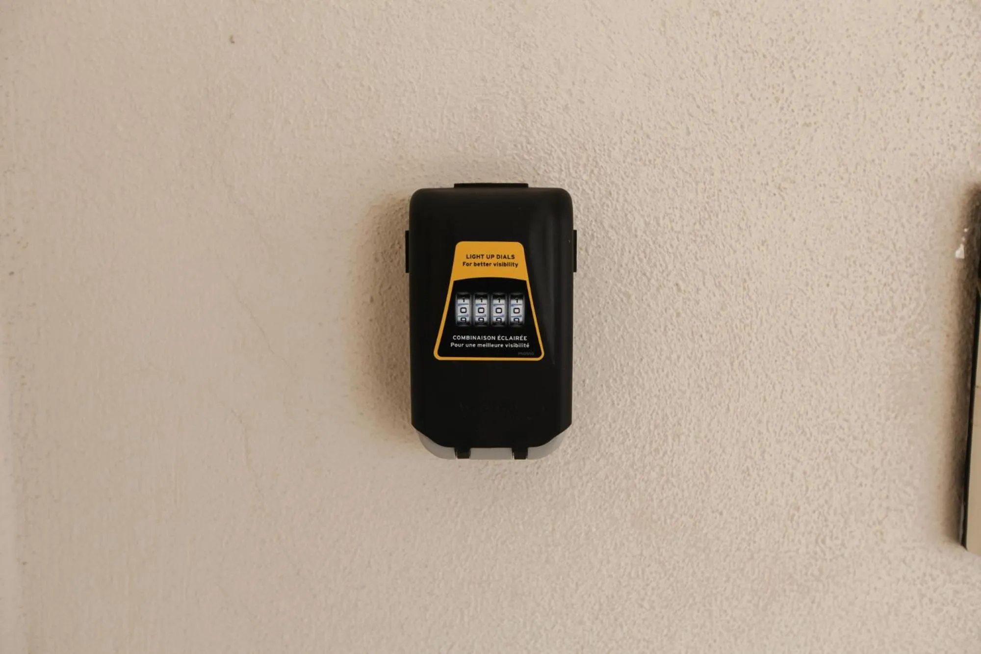 Logo/Certificate/Sign in Grand Meteora Central Luxury Apartment