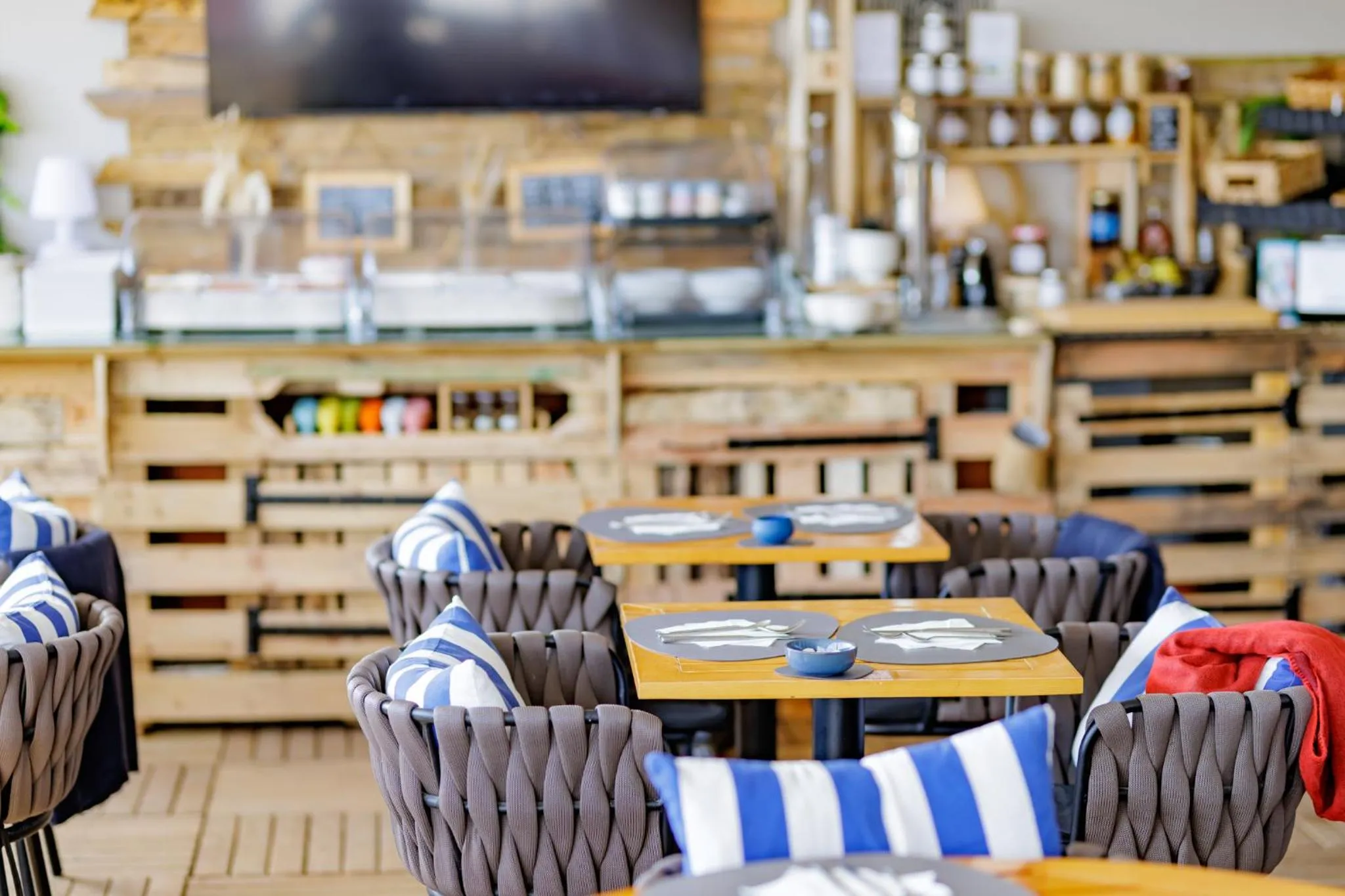 Food and drinks in Urban Style Victoria Boutique Hotel