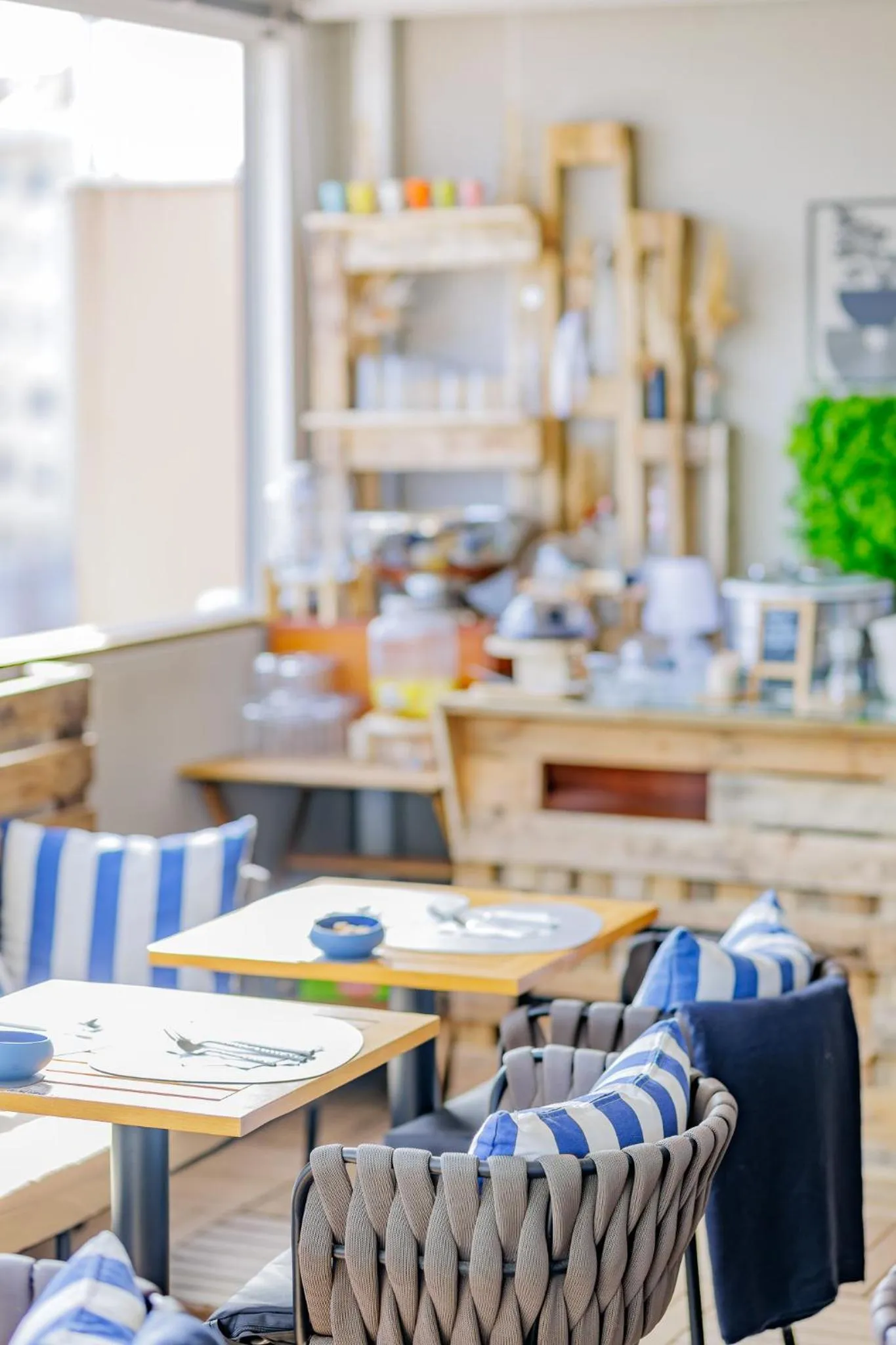 Food and drinks in Urban Style Victoria Boutique Hotel