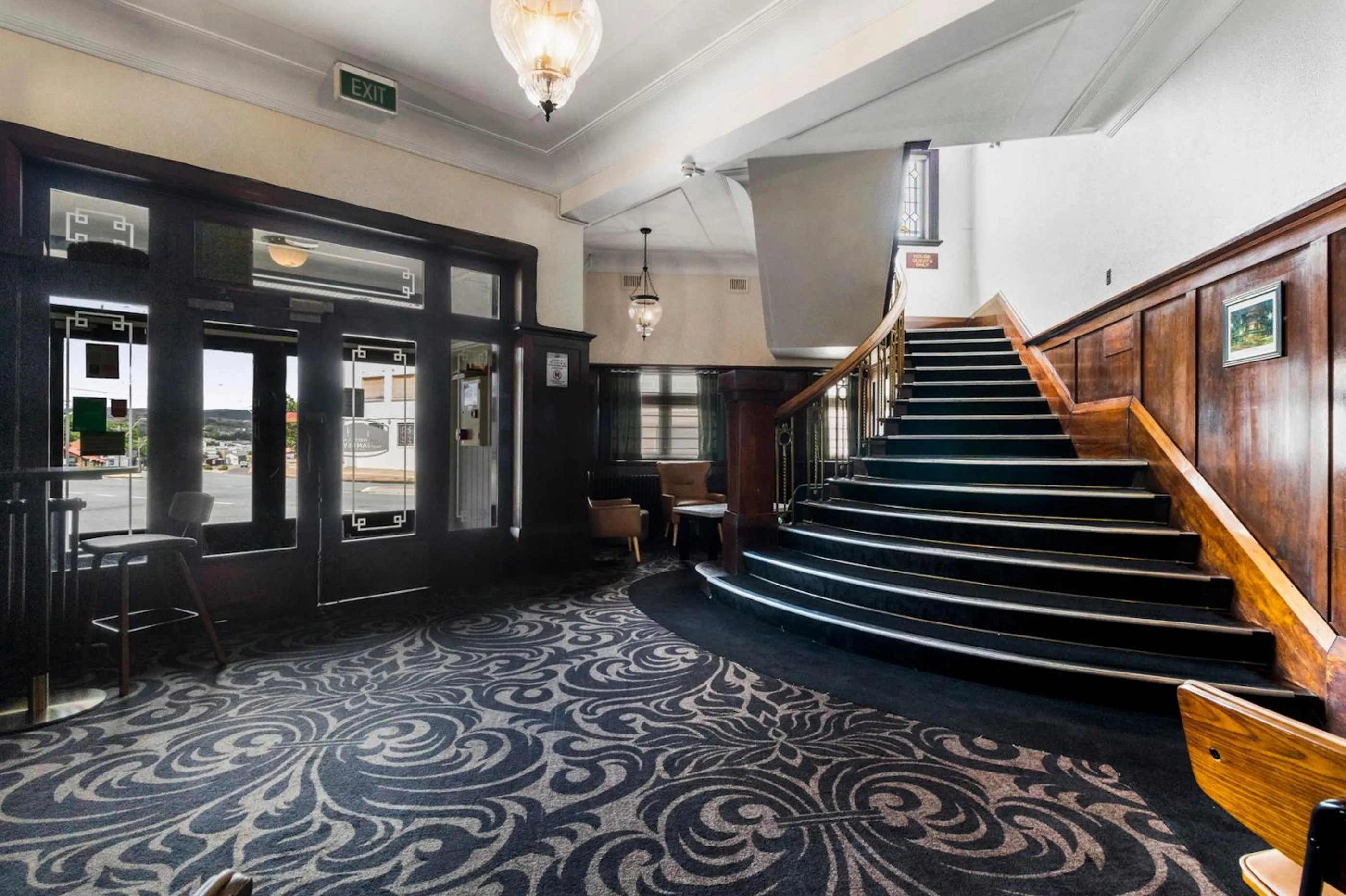 Facade/entrance in Hotel Queanbeyan Canberra