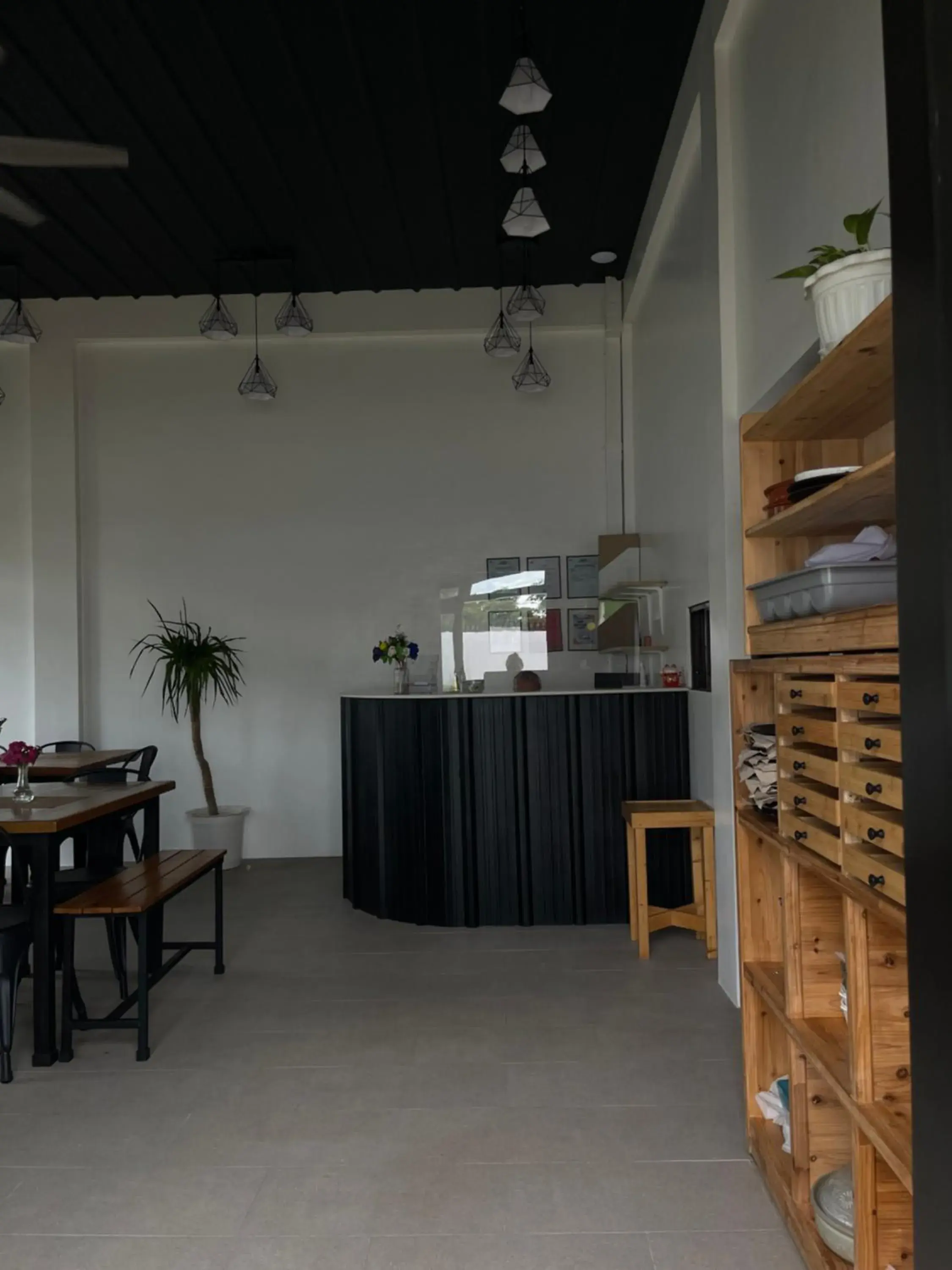 Lobby or reception in Thistle Inn Lobby or reception in Thistle Inn