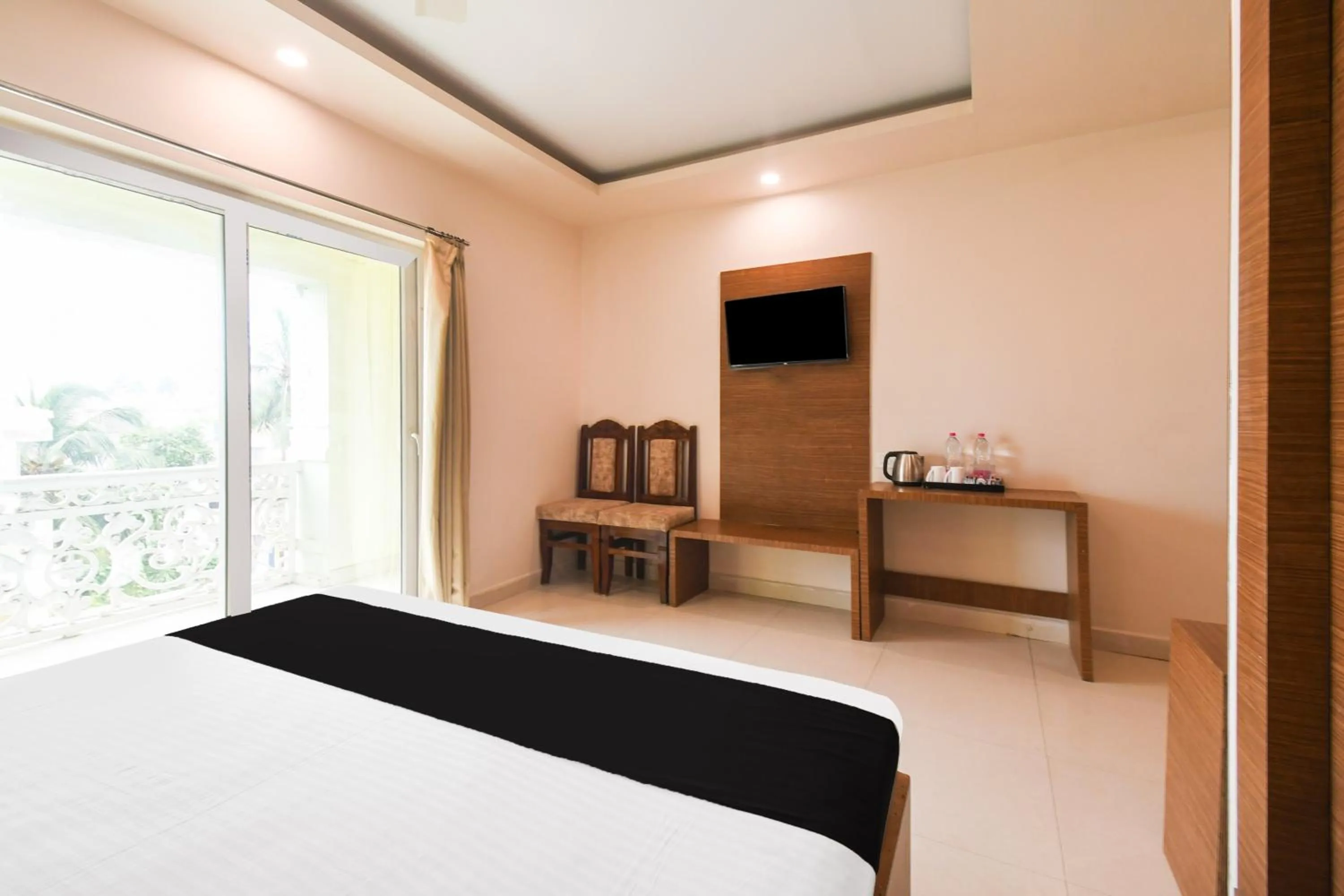 Bedroom, Bed in Super Collection O Paschim Dwar Near Jagannath Temple Formerly Hotel Subhadarshan